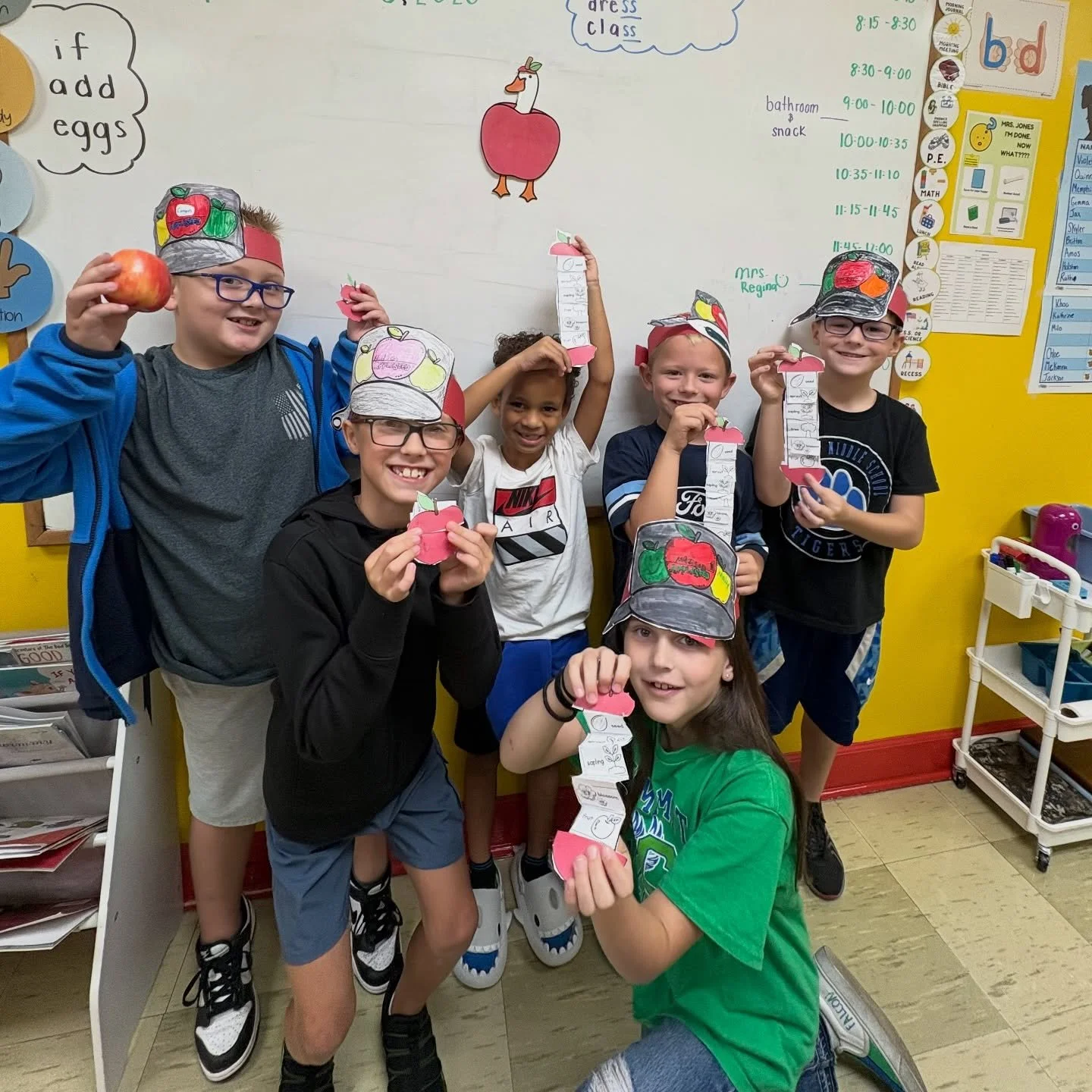 π π Our second graders celebrated Johnny Appleseed Day today with a STEAM lesson that incorporated data collection, adjectives, history, art and taste-testing of 4 different types of apples (and apple cider!), and more!
Their overall favorite appl