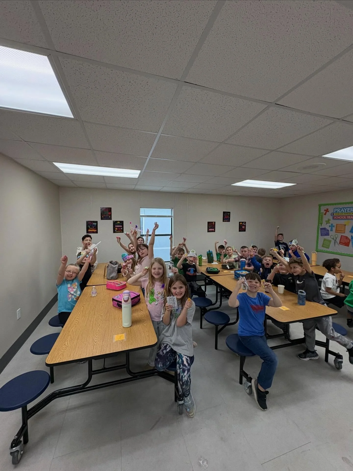 Falcon Cart + Falcon Friday = one of the BEST days of the month for our elementary students! ✨
A huge THANK YOU to our PTO for keeping the cart stocked with fun goodies for our students who work hard to earn Falcon Bucks throughout the month. Your su