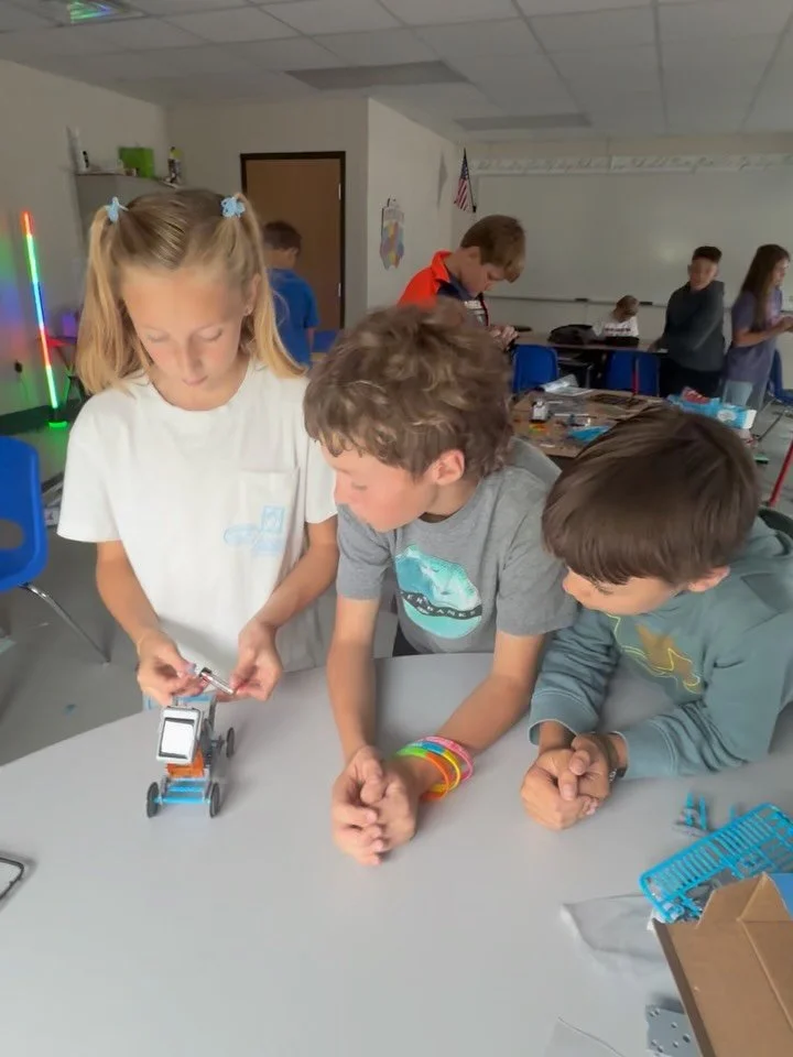 God placed the sun in the sky, and these fourth grade engineers are learning how to harness its power! ☀️🤖 Exploring the wonders of creation through science is one of our favorite ways to learn. So proud of these young engineers!
&ldquo;They nailed 