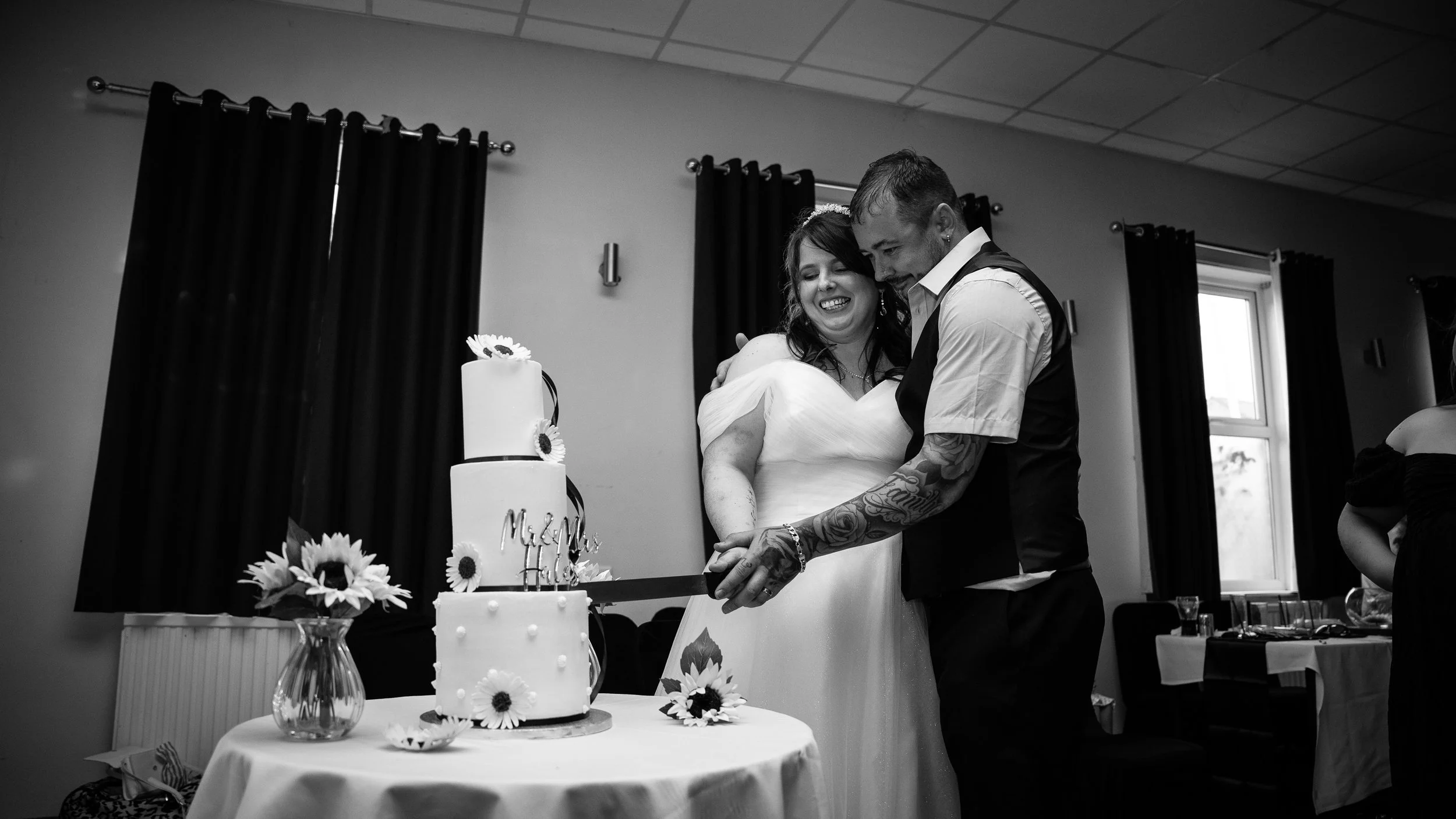 Mr & Mrs Hales (168).jpg