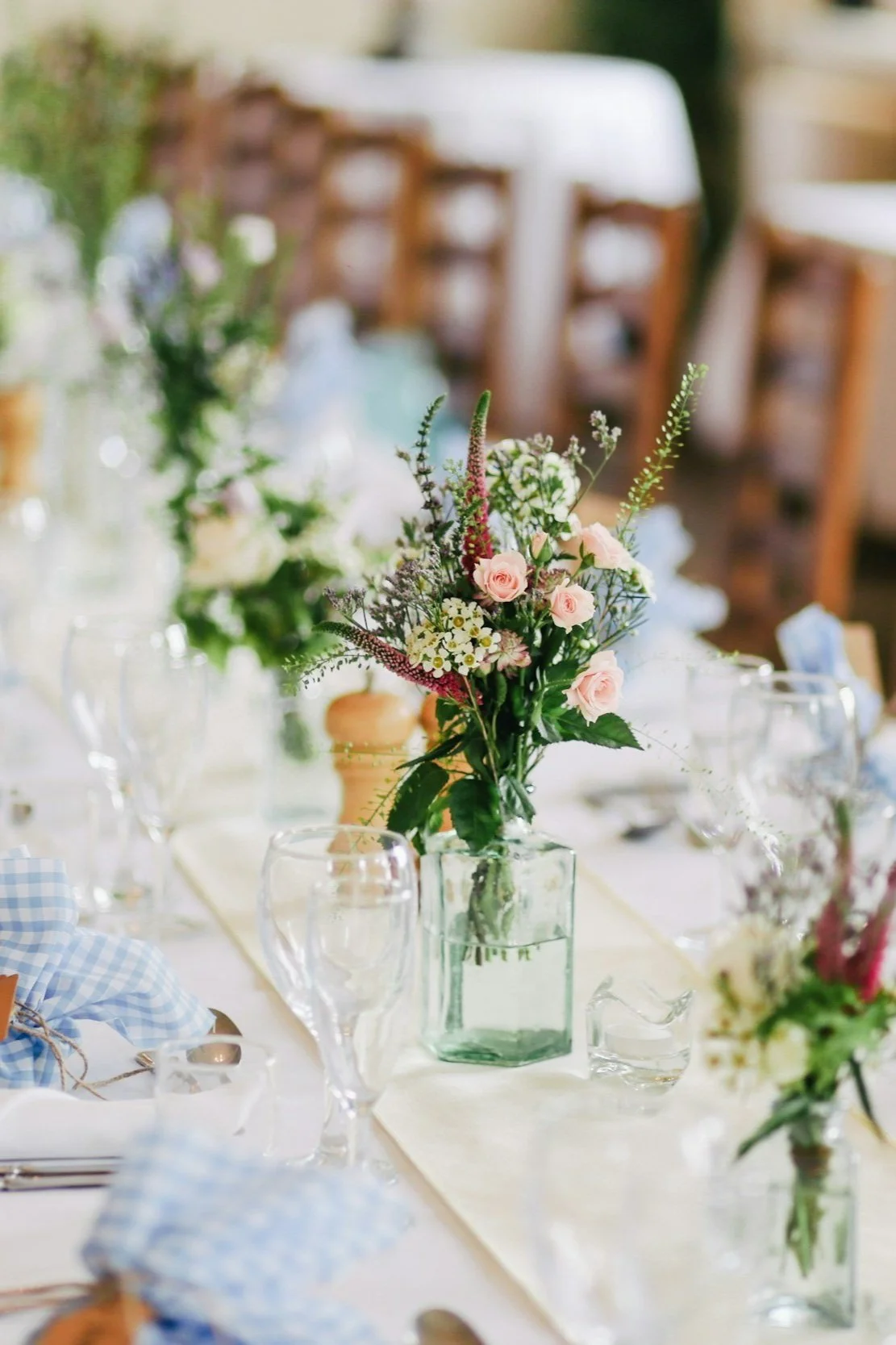 Bloemen op tafel