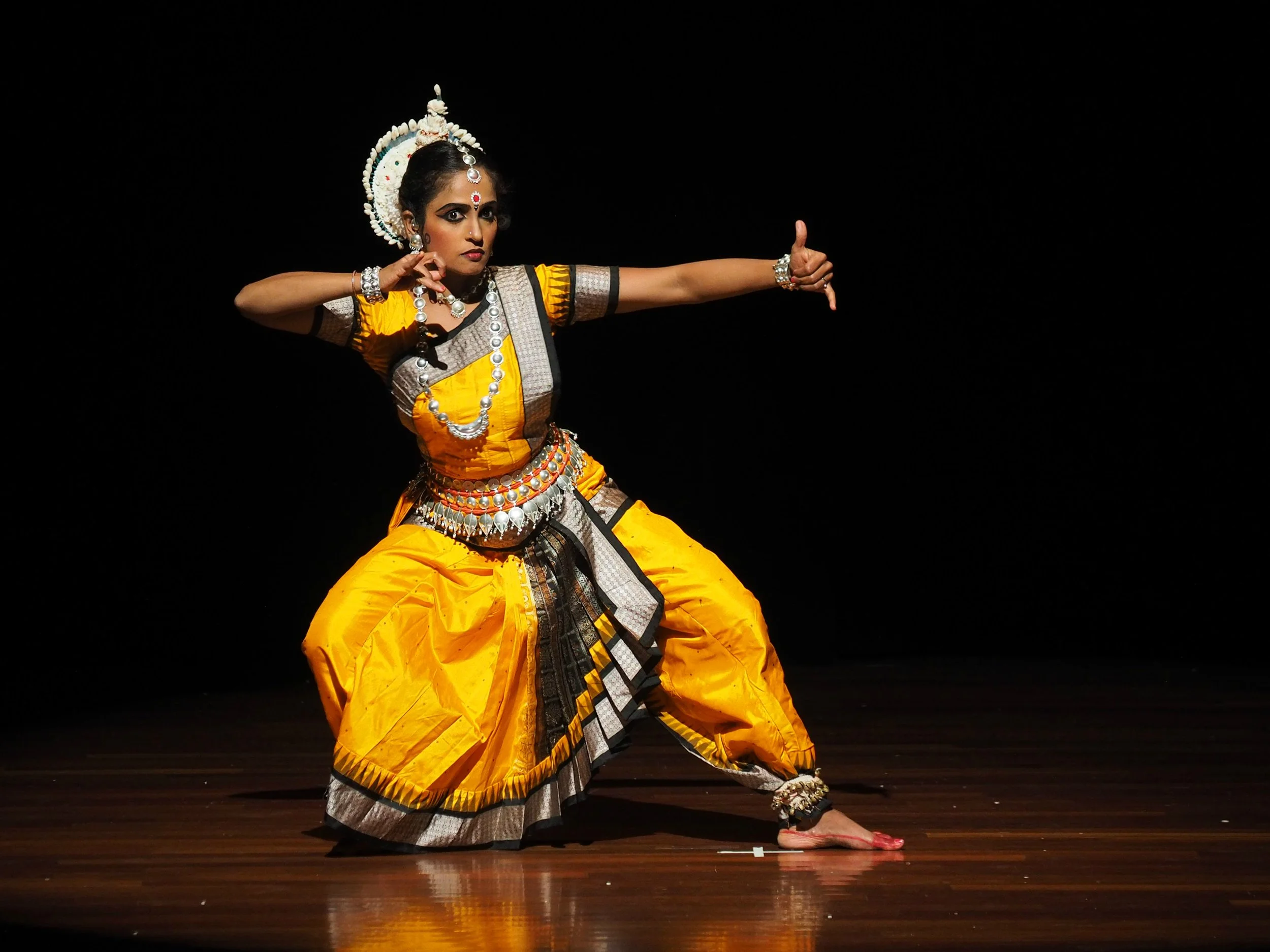 Featured Dancer: Deepa Mahadevan