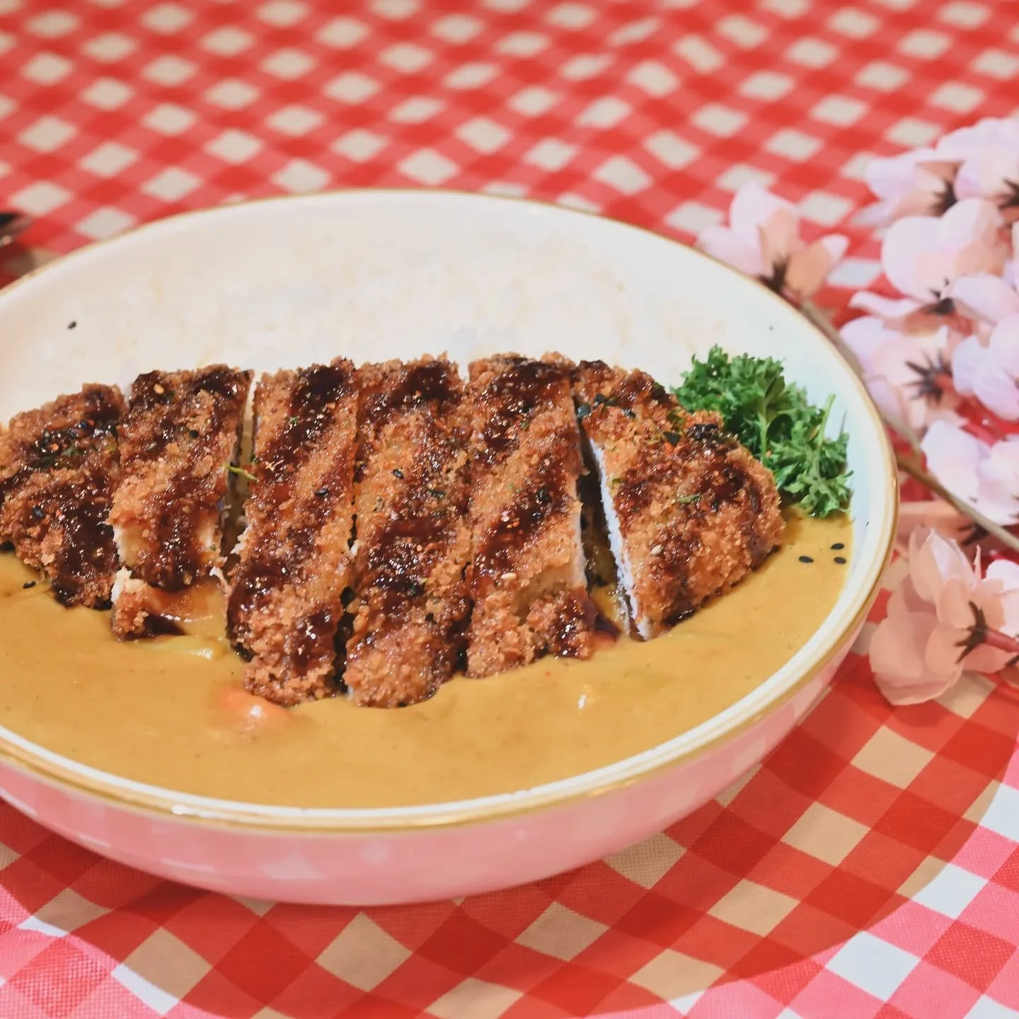 One more month until our summer pop-up ends! 
Thank you so much to everyone that's supported us through the season! We've got a few more specials to share and a couple surprises down the road so we hope you stay with us!

-

🍛 Our curries 🍛: 
🍎 Ap