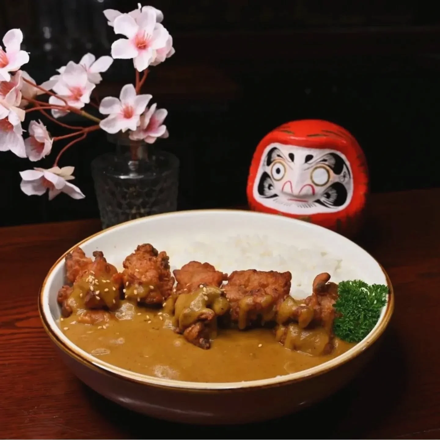 🍛 SURPRISE! 🍛 

It's a brand new year, and to celebrate we're bringing back everyone's favorite curry rice for a limited time! So whether you like ramen or curry, be sure to get it while it's hot!

Mondays at @faklandiabrewing 5pm-9pm 
Tuesdays at 