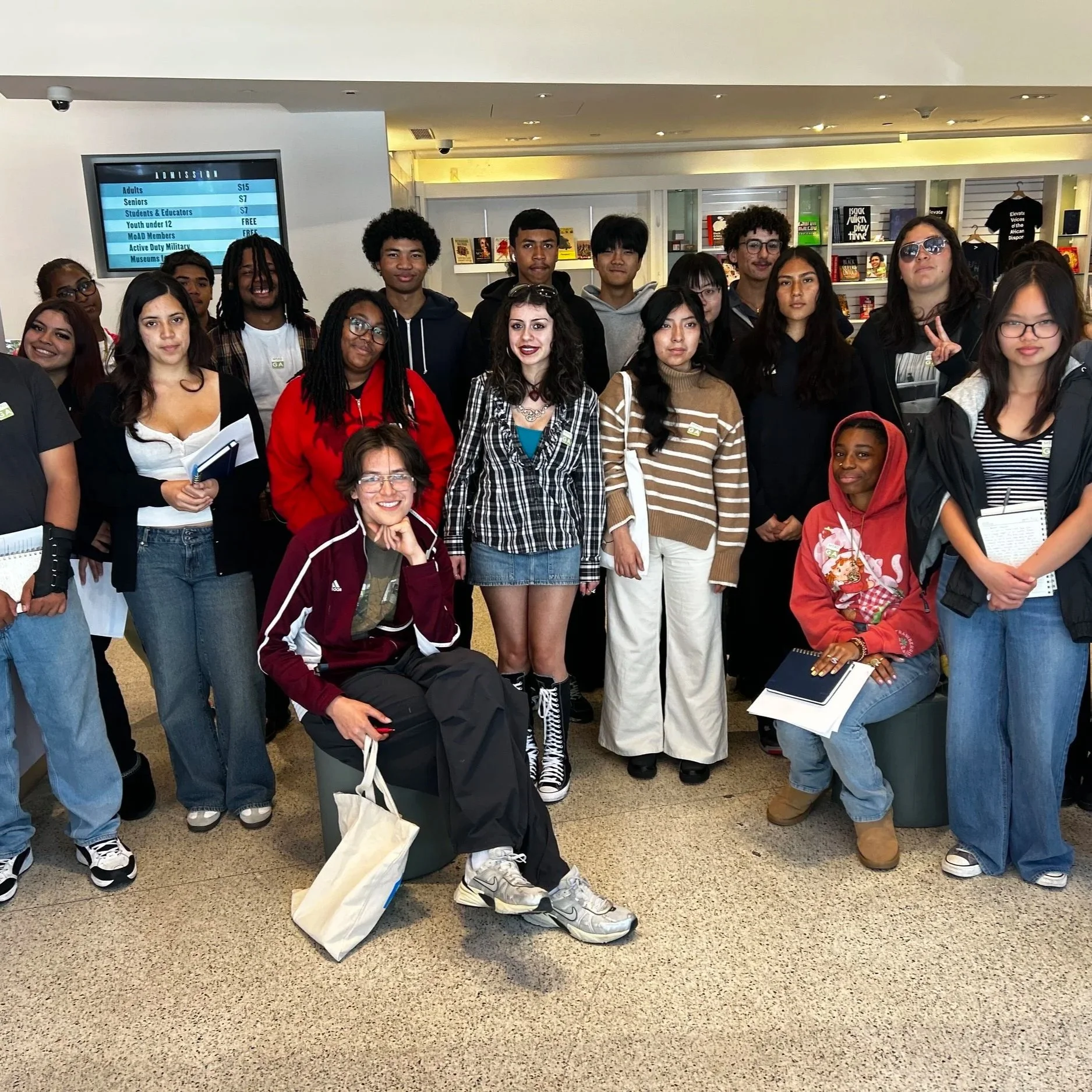 Enterprise for Youth Welcomes its First-Ever Bloomberg Arts Internship Cohort