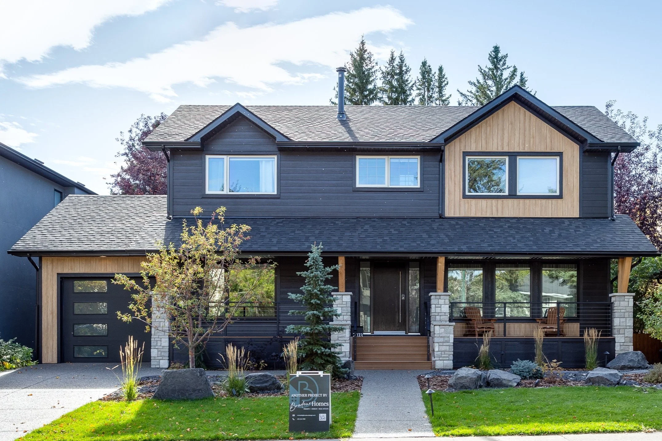 2033 46 Ave SW-1.jpg