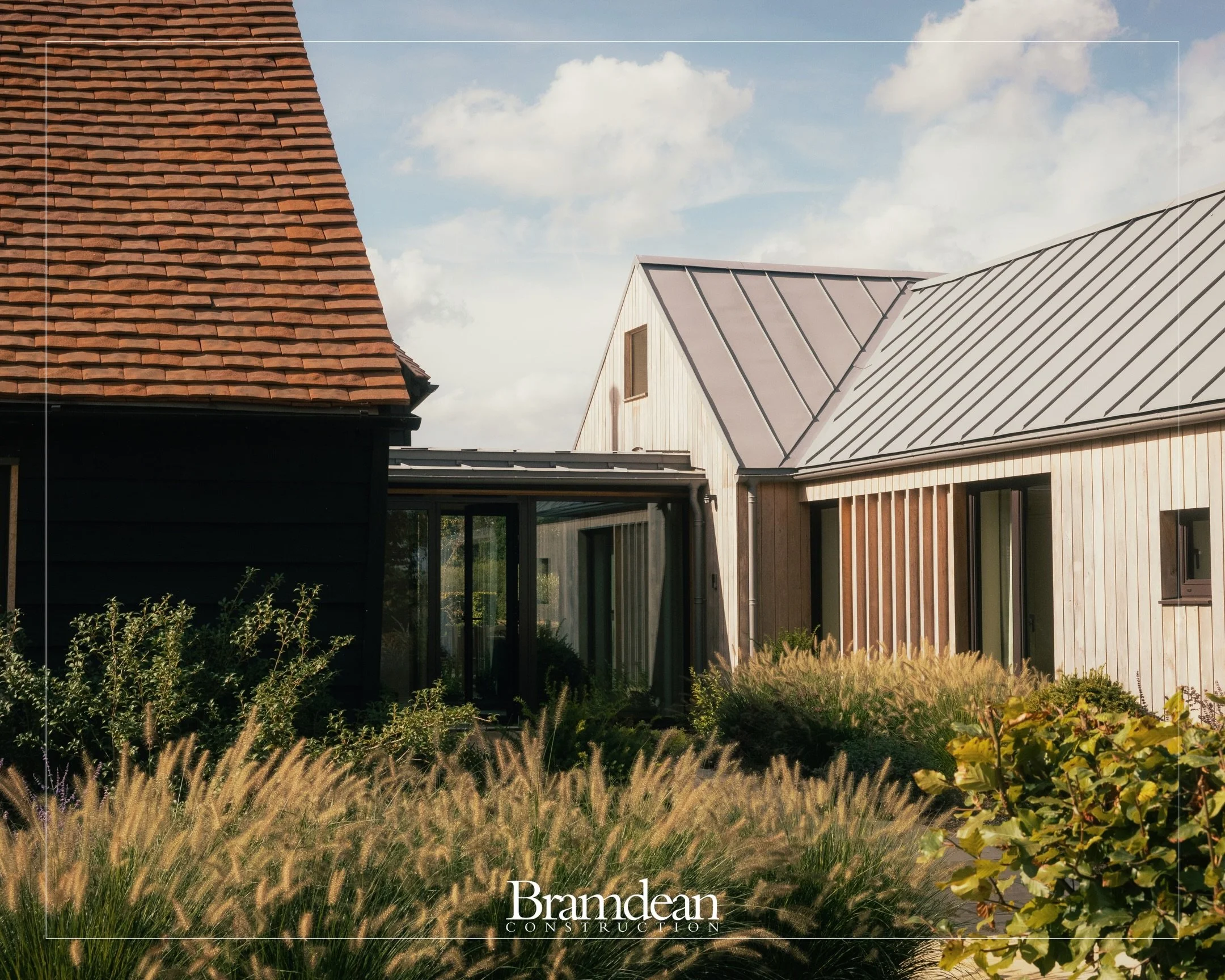 There&rsquo;s a lot we love about this project.

A complete renovation of a listed barn and farmhouse, bringing the existing buildings back to life while adding something distinctly new.

The original timber structure has been celebrated, sitting alo