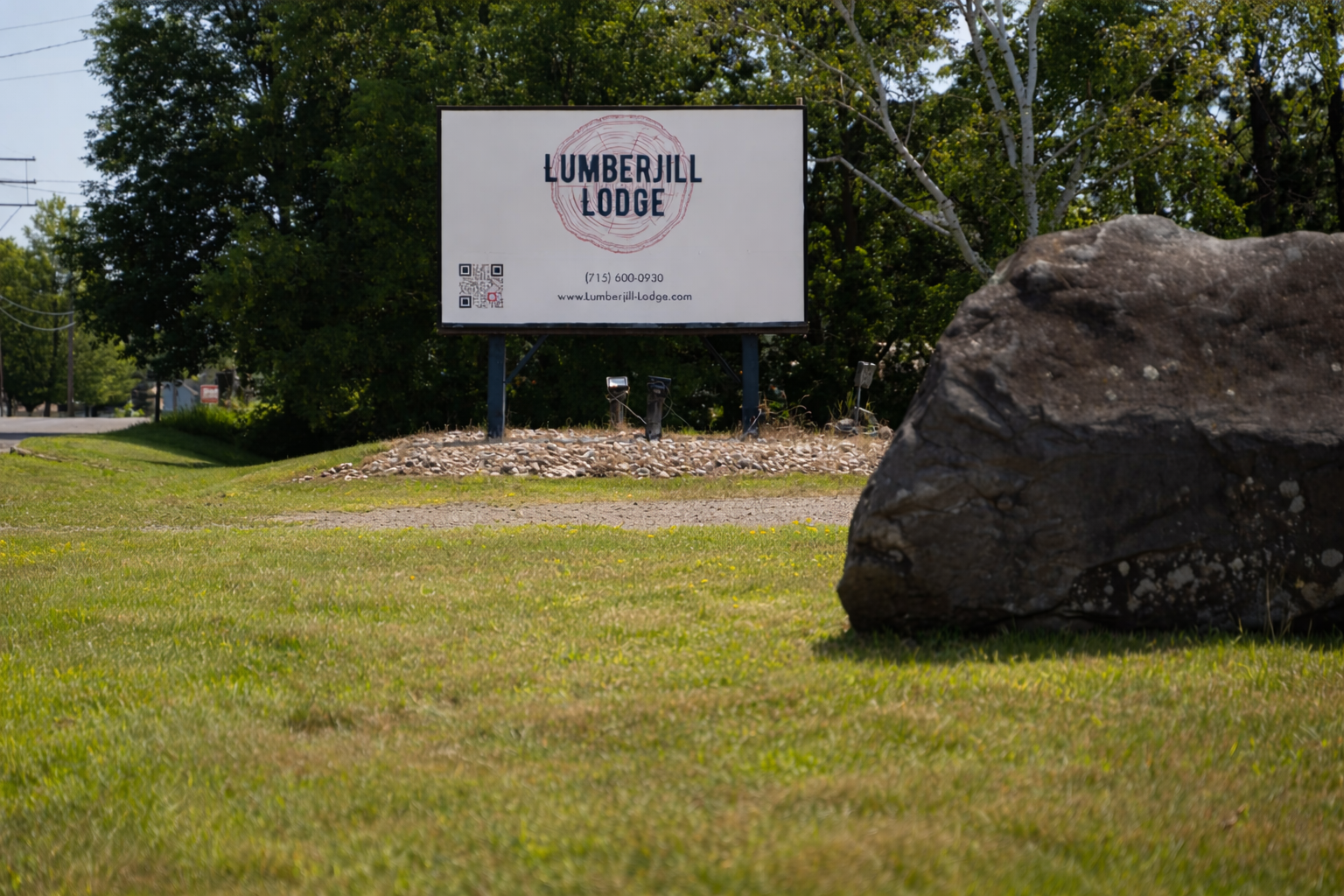  Lumber Jill Lodge: Your Perfect Lake Escape