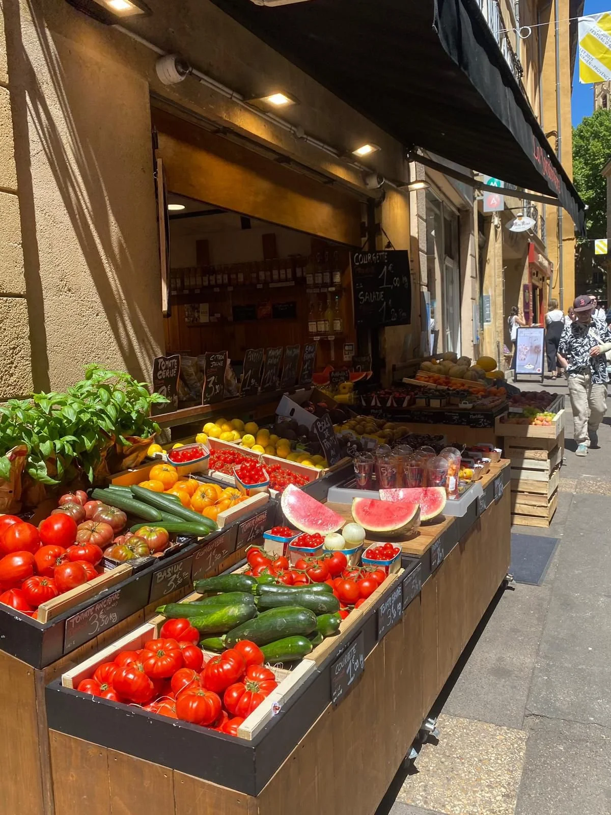 Sketches, Scents, and Stories: My Creative Day in Aix-en-Provence