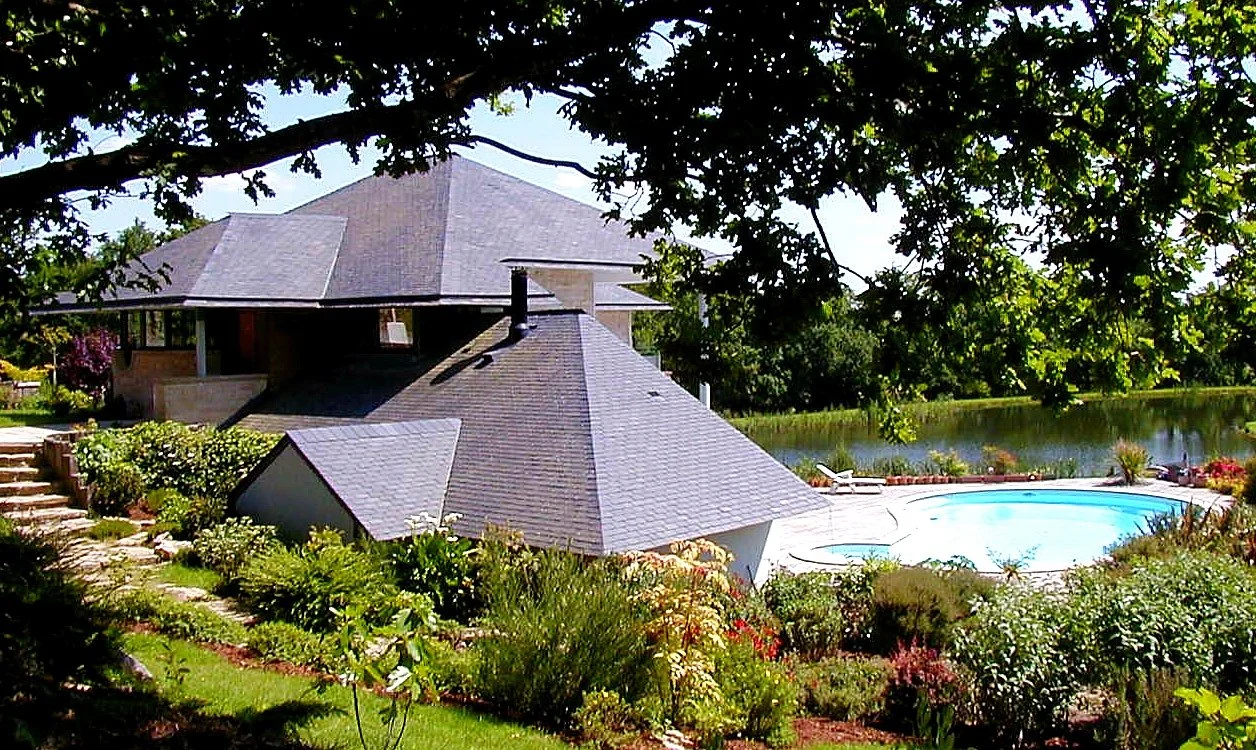 Belbeoch ARCHITECTURE.jpg