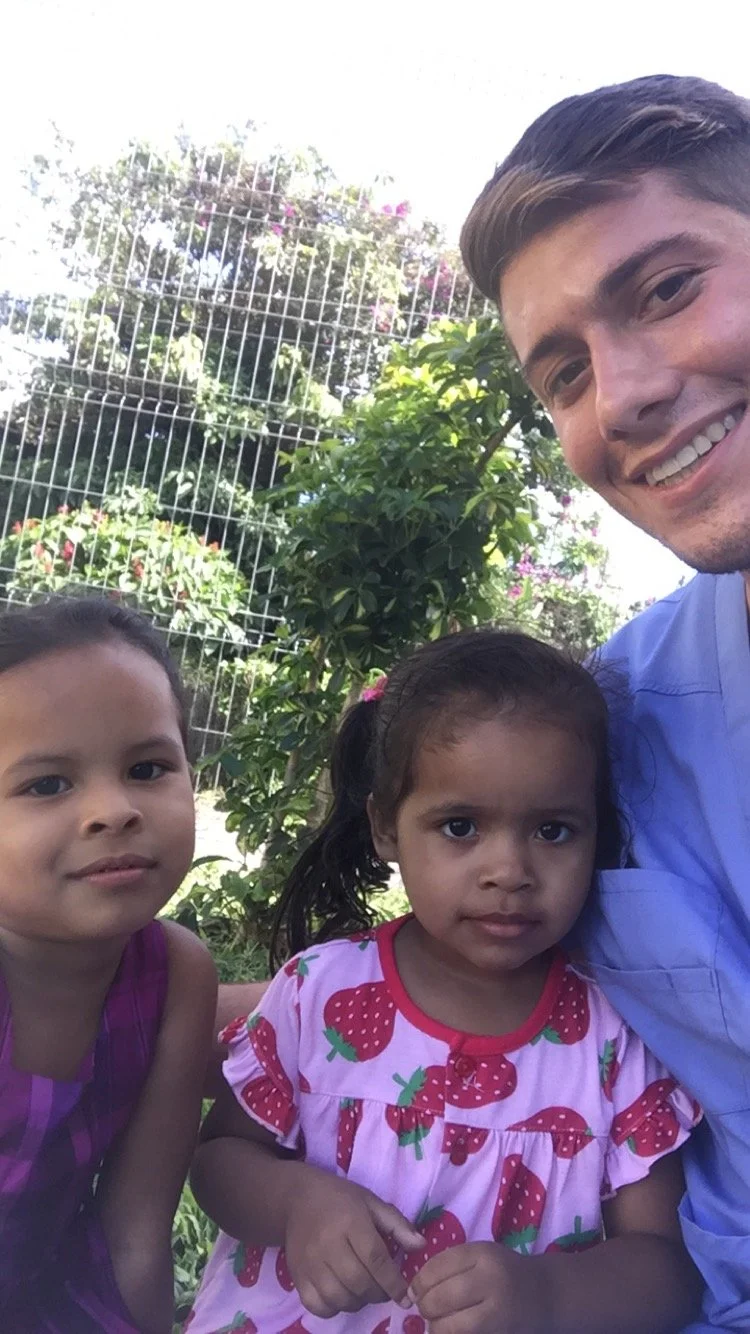 Danny Ashley with patients in Costa Rica