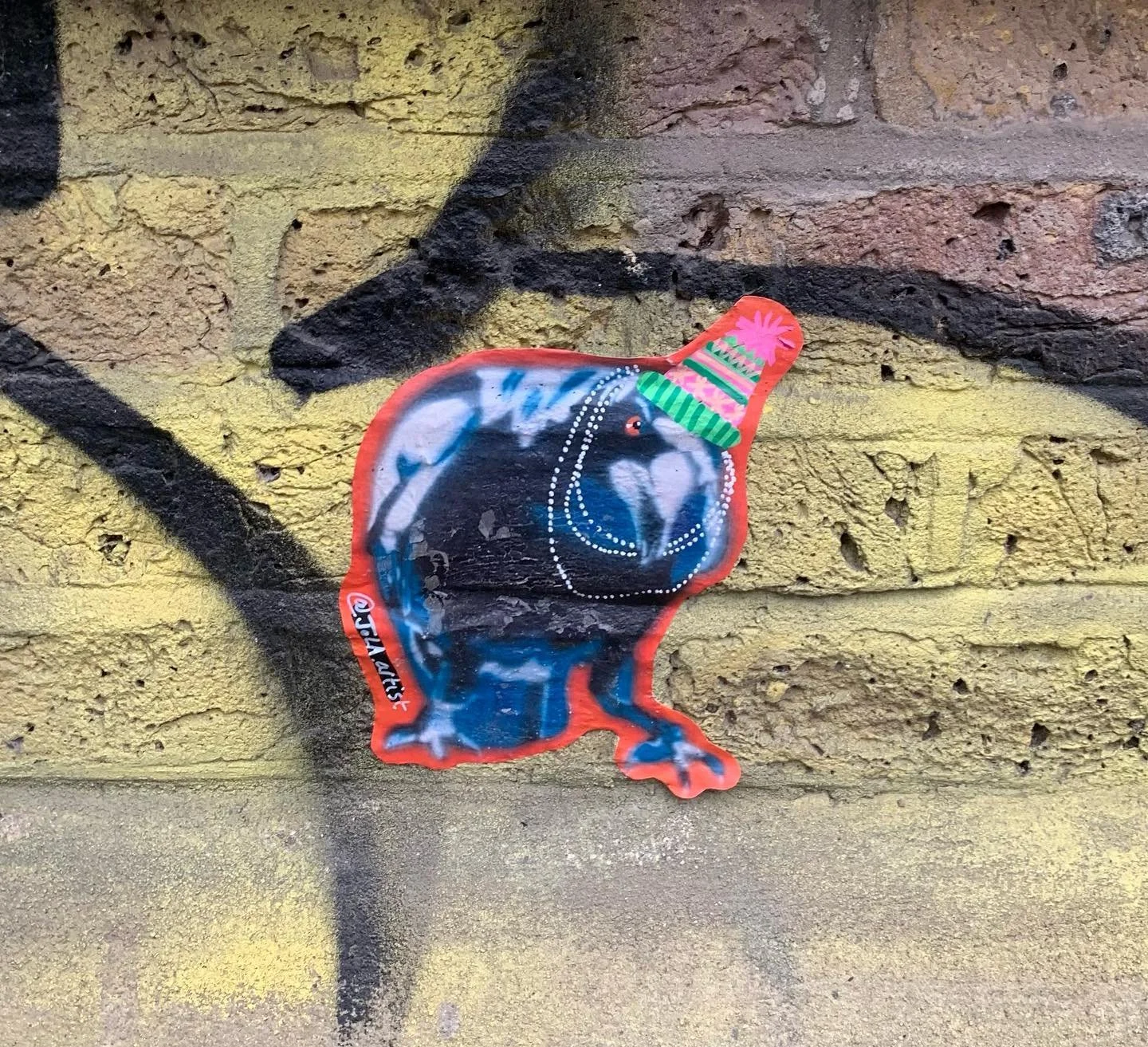 Pigeon Styles #londonstteet #pastupart #shoreditchstreetart #shoreditch #london #citylife #streetarteverywhere❤️ #londonstreetartist #urbanstreetart #streetartphotography #pastup #jola.artist