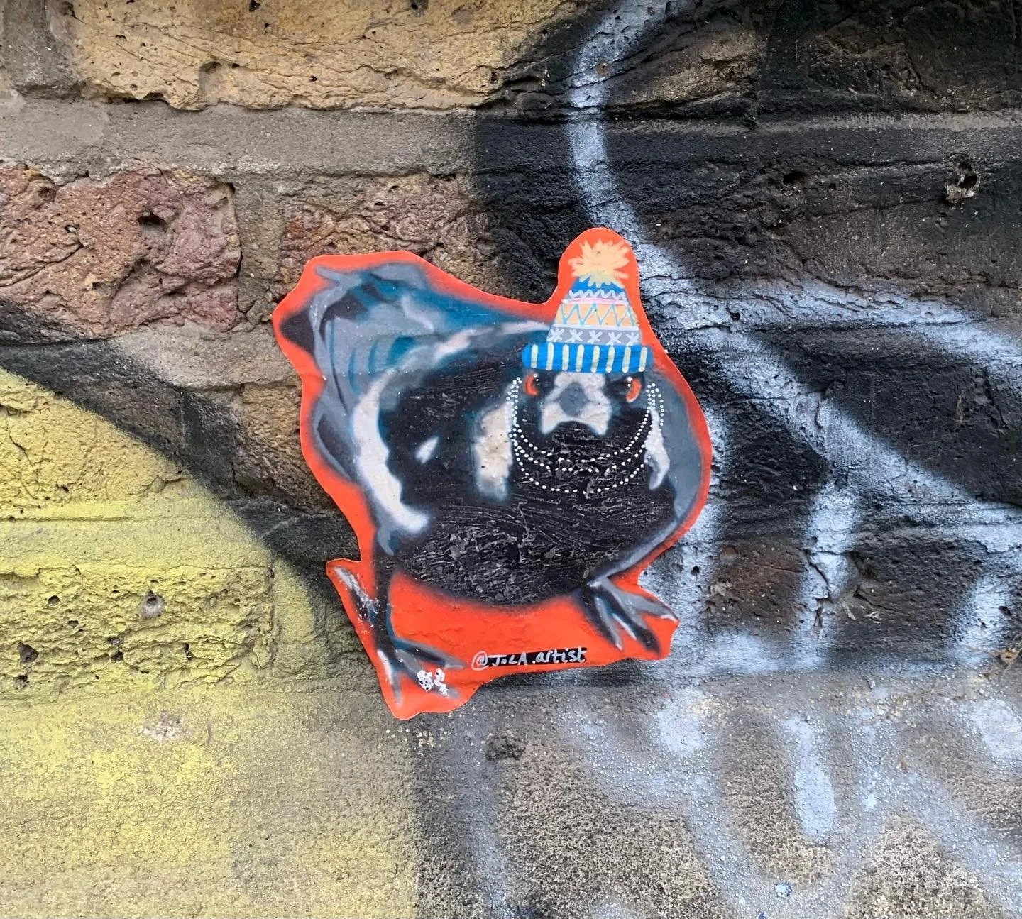 Pigeon Styles #londonstteet #pastupart #shoreditchstreetart #shoreditch #london #citylife #streetarteverywhere❤️ #londonstreetartist #urbanstreetart #streetartphotography #pastup #jola.artist
