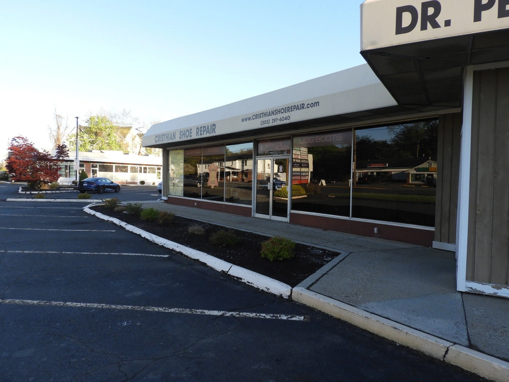 Mountain Laurel Plaza | Bethel, CT