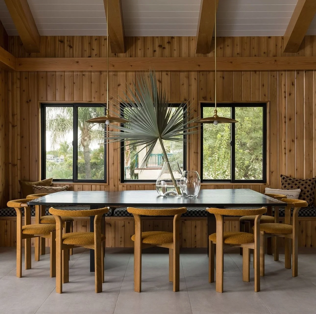 When minimalism meets natural elements and modern detail 🤝 

&mdash;
Design by @popixdesigns 
Photo by @charlotteleaphotography 
Styling by @lemo_lb