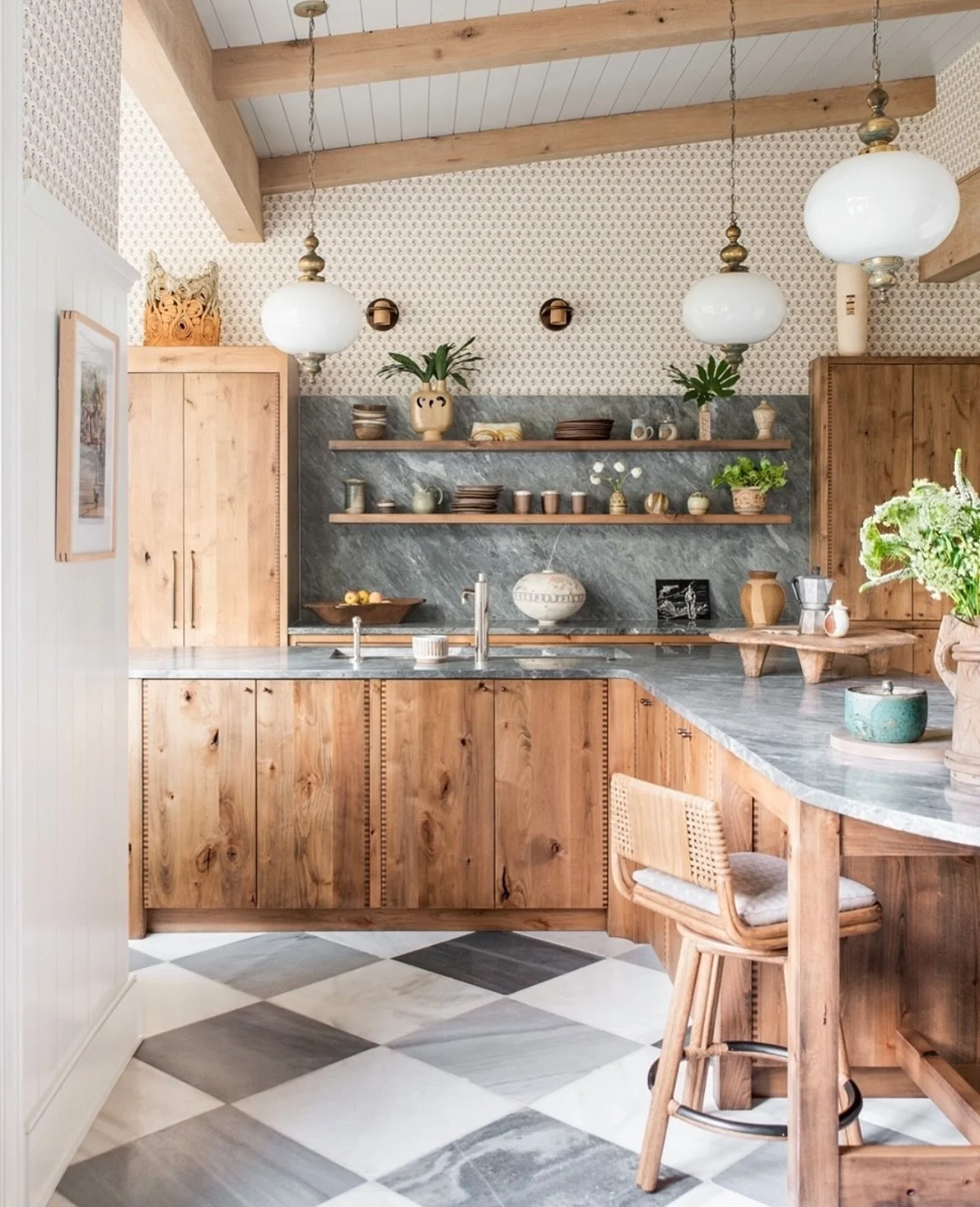 It&rsquo;s only right for a kitchen post on the days leading up to Thanksgiving 🦃 What are your plans for the holiday week? 

&mdash;
Design by @cortneybishopdesign 
Photos by @kcharlottephoto