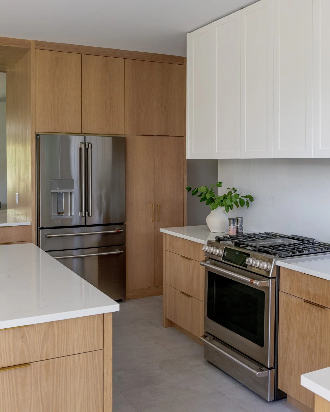 modern-white-oak-kitchen-with-white-uppers.jpg