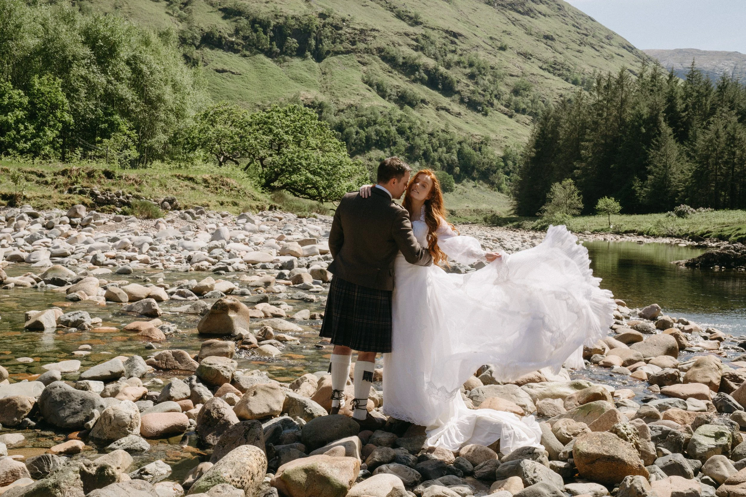 elopement-wedding-photography-glencoe-isle-os-skye-scotland-highlands-ezra-enzo-photography-40.jpg