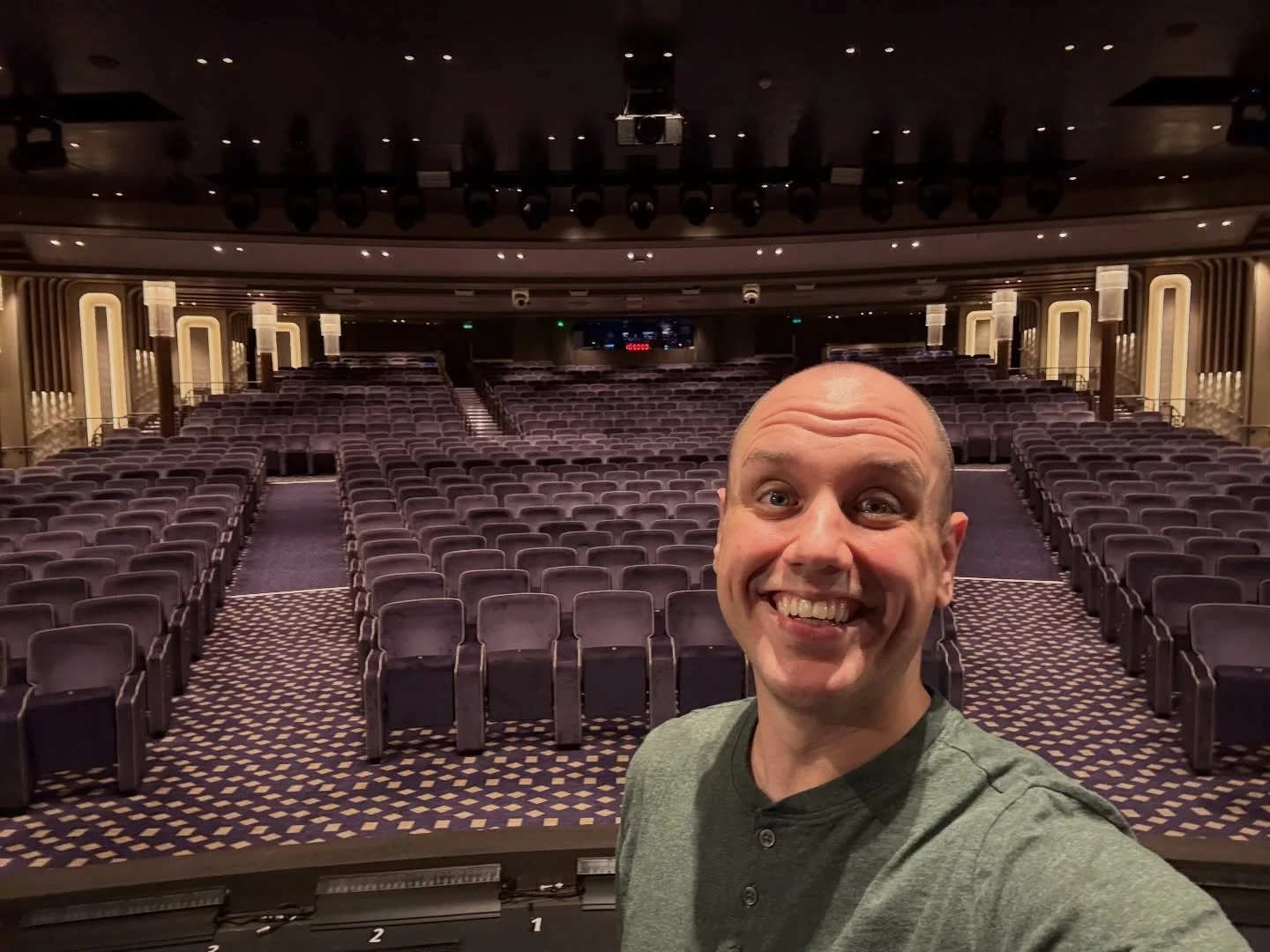 Time for tech rehearsal! 

@cunardline #queenanne #cruiseshipmagician