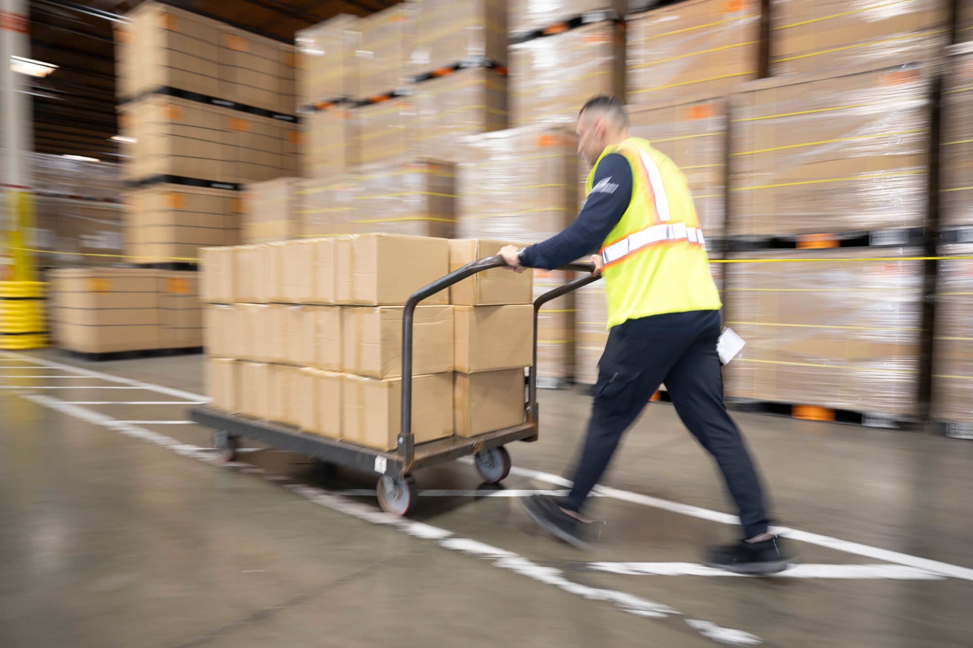 Warehouse worker shot for Yusen Logistics in San Diego, CA–Ed Carreon Photography