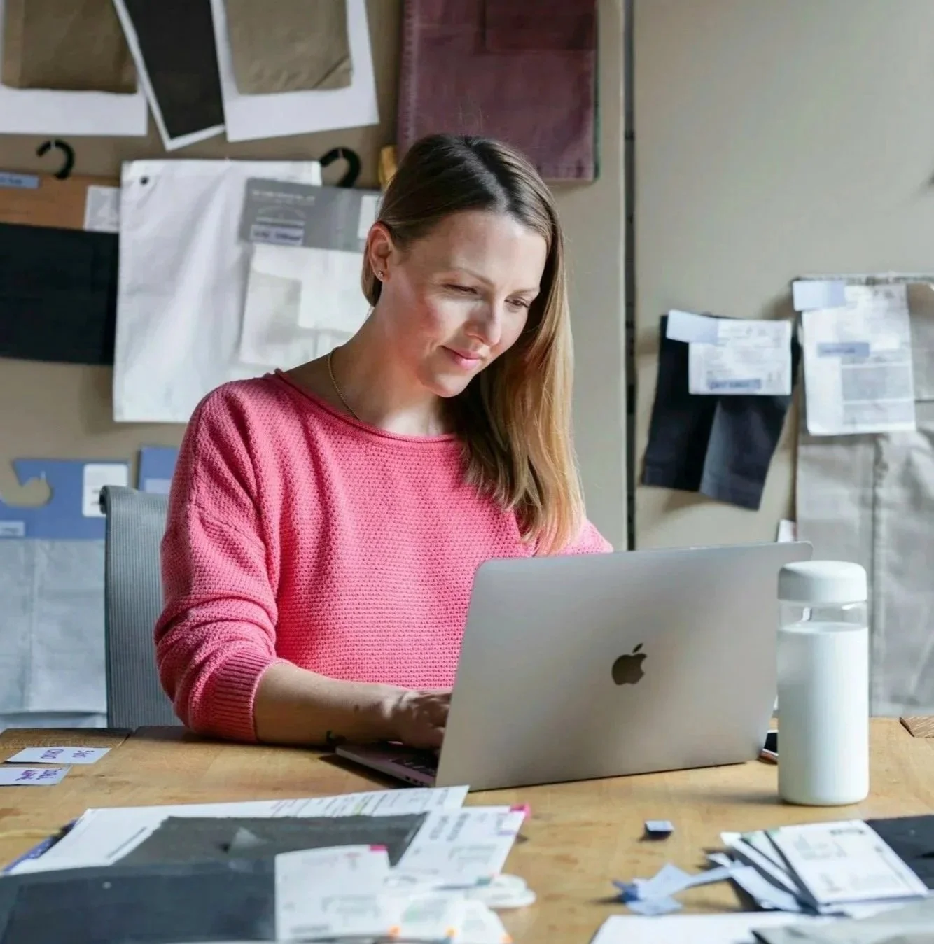 Quote from a contractor sharing how flexible scheduling allows them to prioritize family while fulfilling client needs.