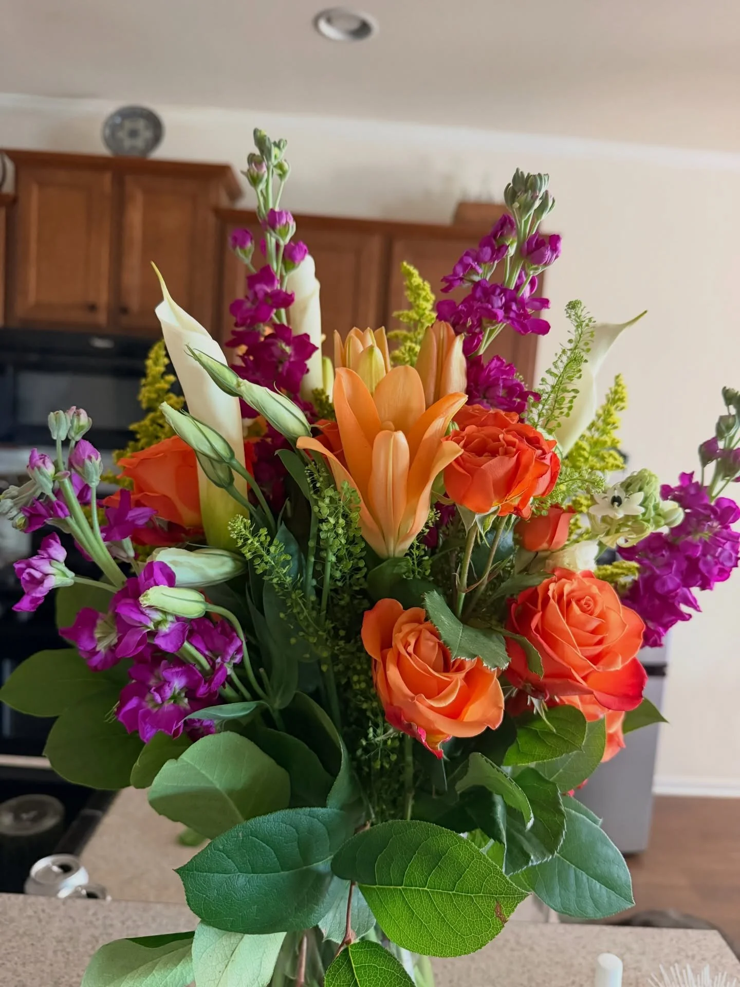 Spent our anniversary the only way we know how 🤭🌊

Sent the kids off to school and we headed out the door!

Toes in the sand, lattes in hand, working on our tans, and crashing out on the boogie boards 🏄&zwj;♀️😂❤️

The gorgeous flowers I got neede