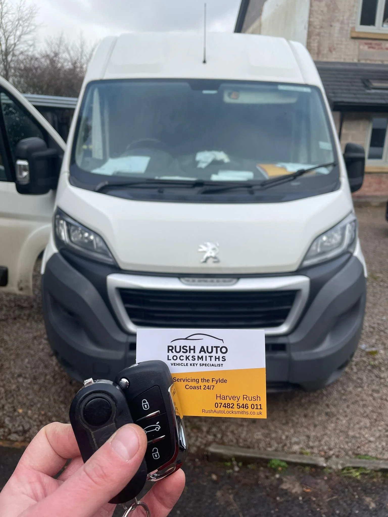 Replacement key for Peugeot van