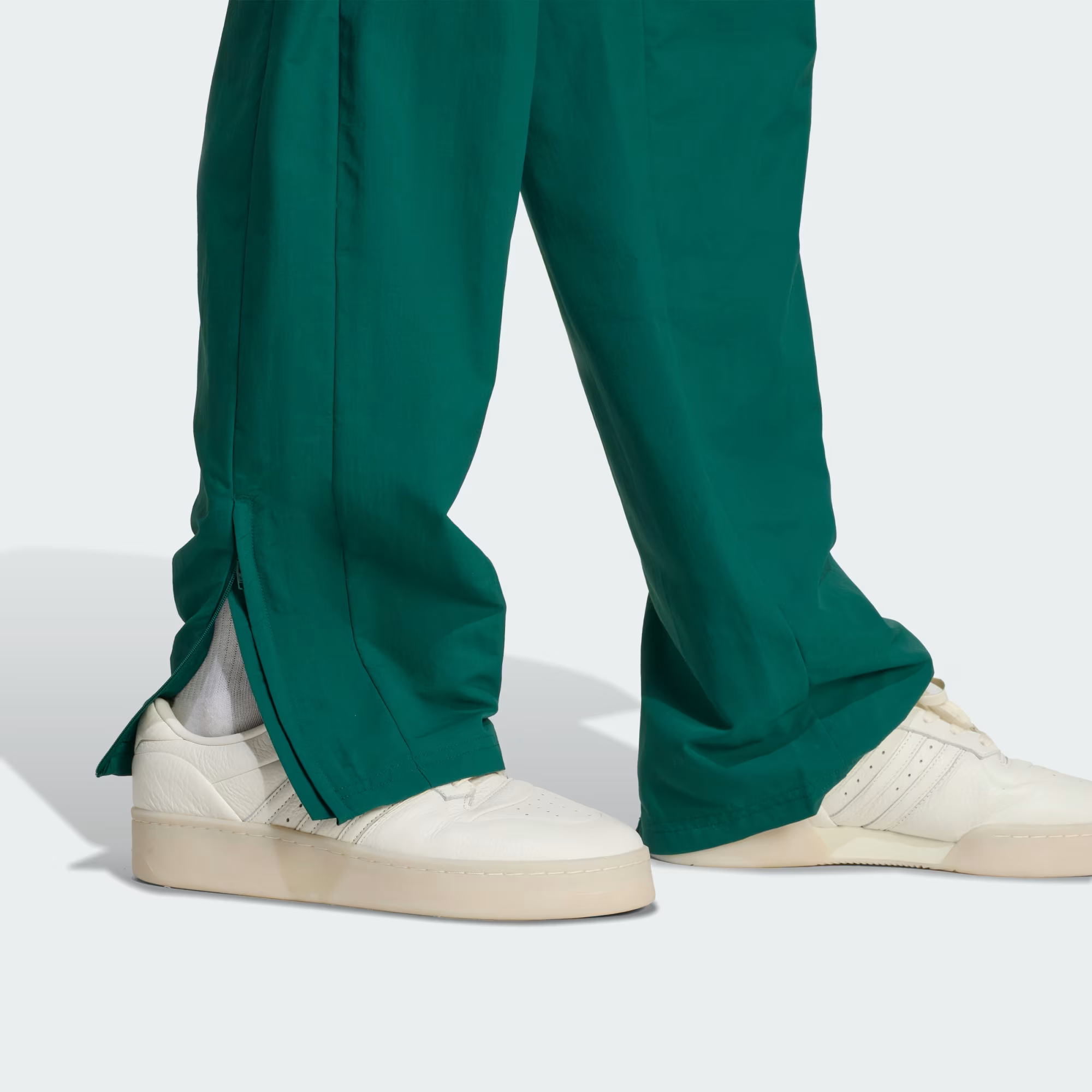 Track_Pants_Green_JX3055_42_detail.png