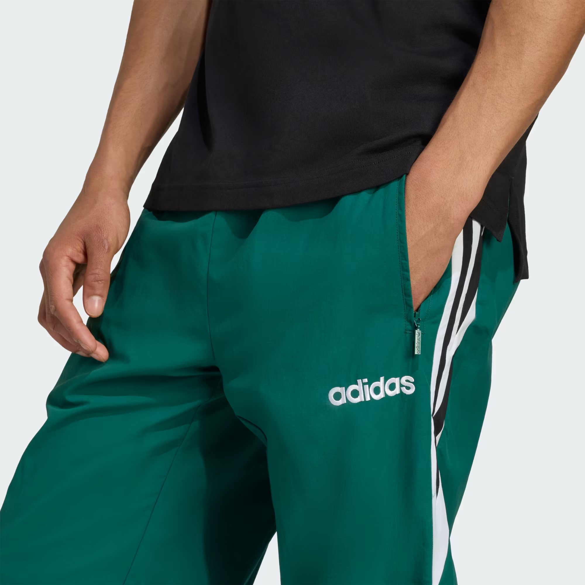 Track_Pants_Green_JX3055_41_detail.png
