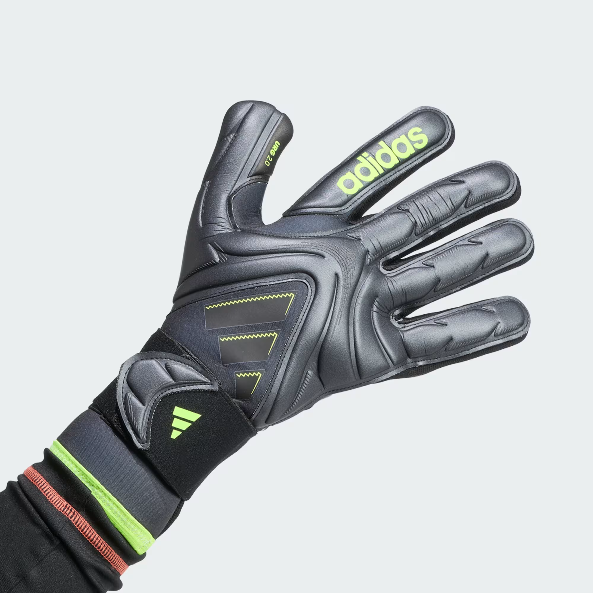 Copa_Pro_Goalkeeper_Gloves_Black_JN5335_21_model.png