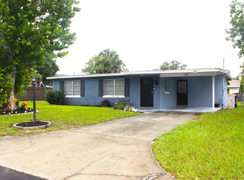 Turn-Key Living Near Tampa Bay | 7909 Woodgrove Cir, Tampa, FL 33615