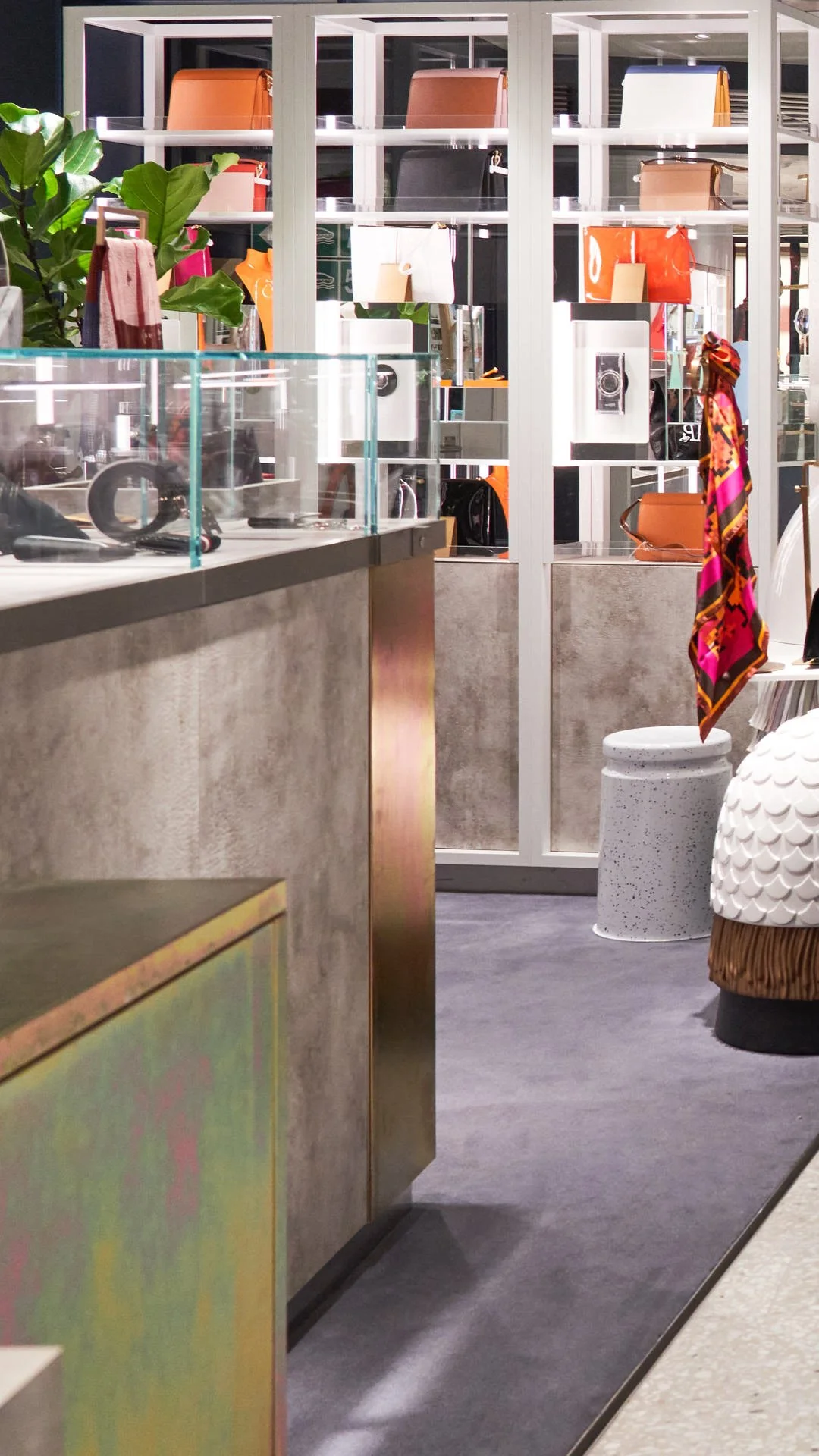 IMG-RTL-high-street-women-interior-main-v1-02-1067-1080x1920.jpg