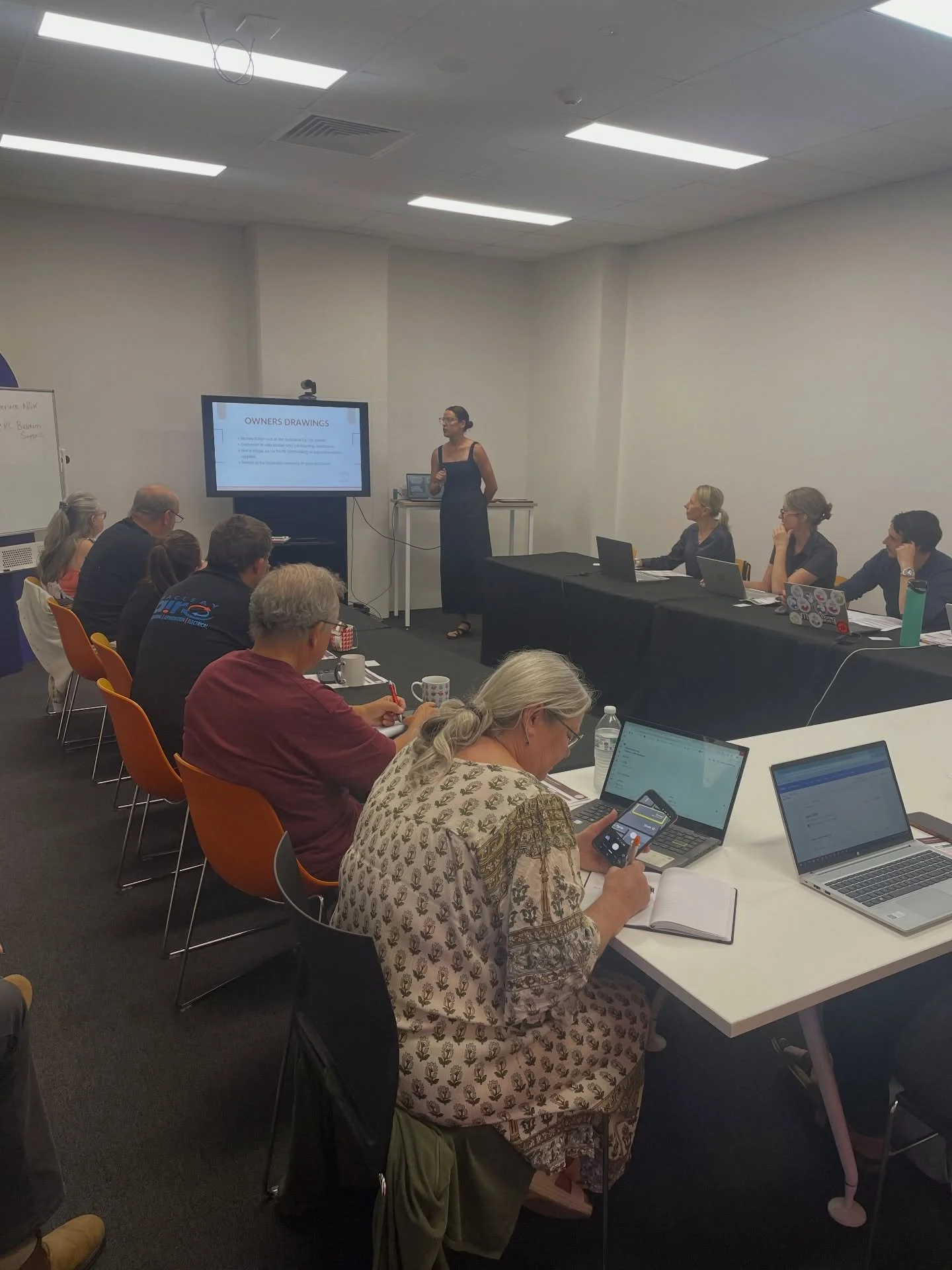 Spent the morning in a room with some beautiful business owners from the Kempsey Shire! 
A special treat having 7News come and take footage to showcase the amazing @juliehumphrisbusinesslifeguide and her work with the Bootcamp offered through @kempse