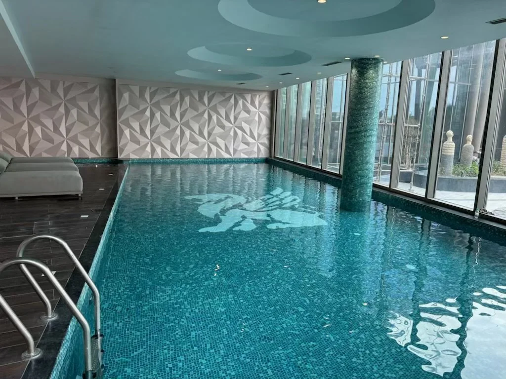 Gulshan dynasty indoor.jpg