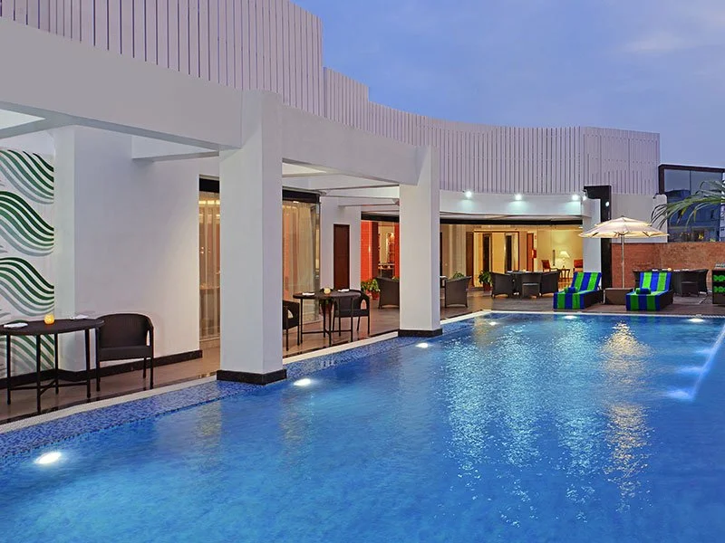 hotel lucknow.jpg