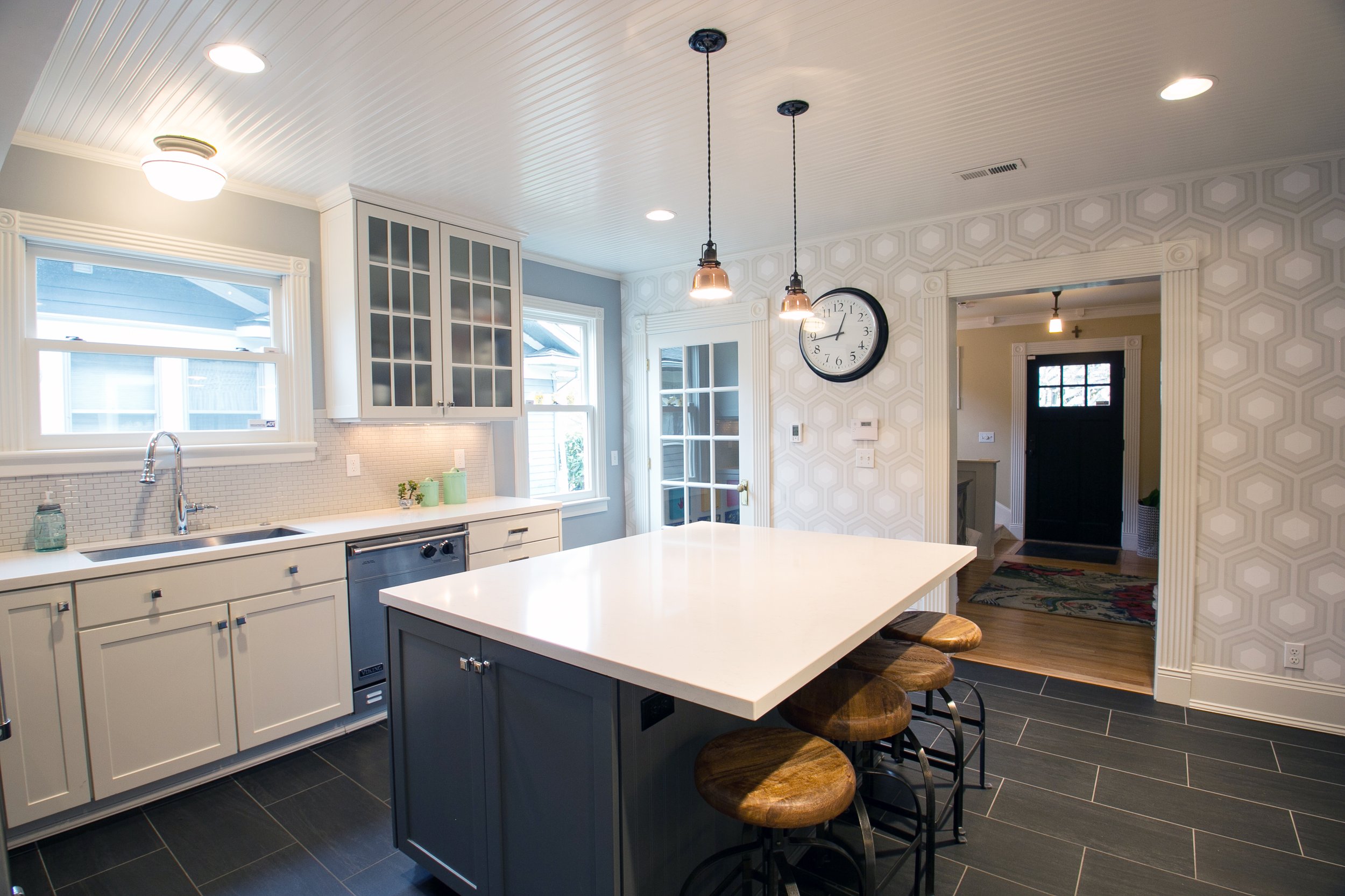 An image of a kitchen