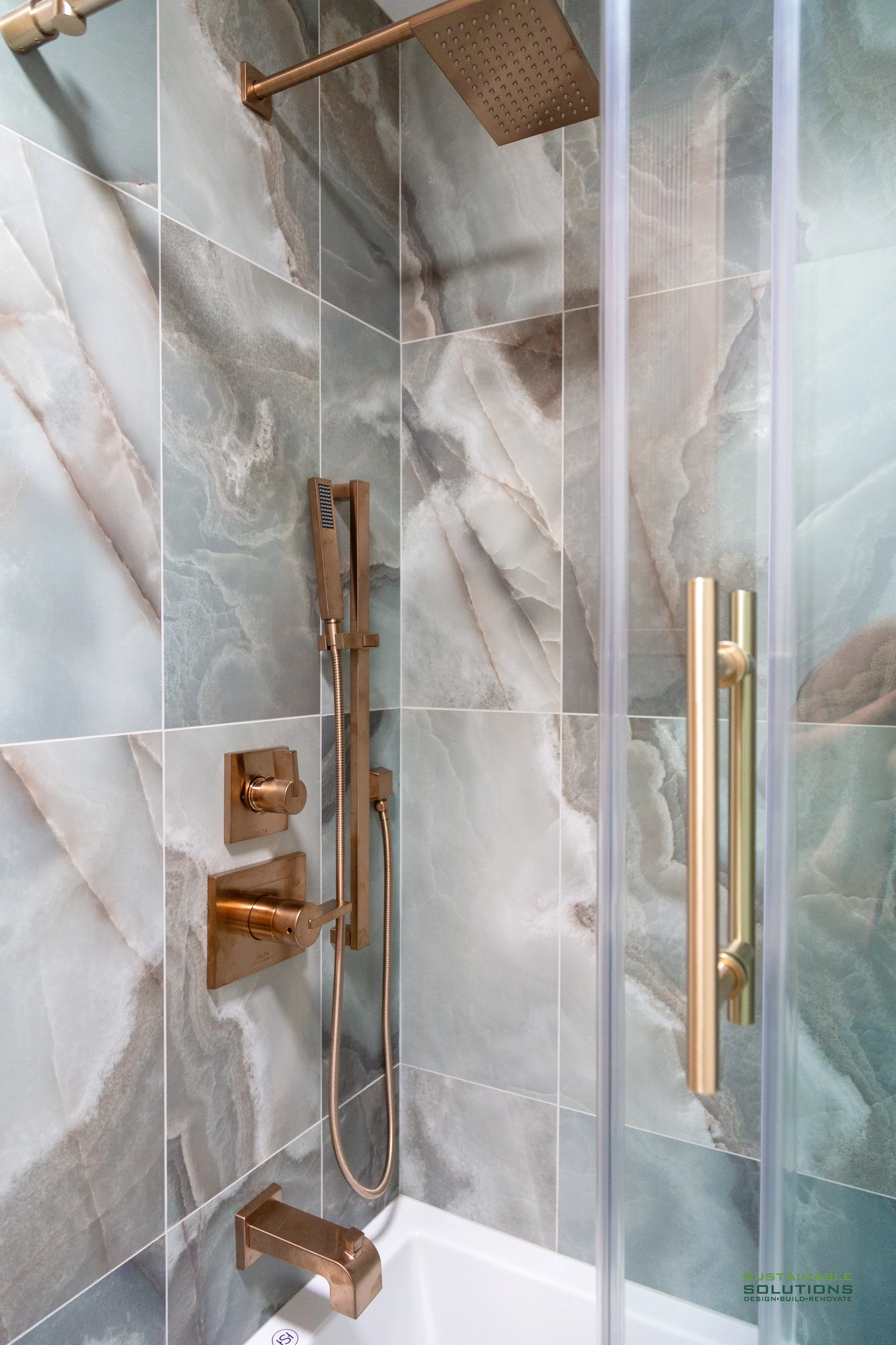 Residential Bathroom 2.jpg