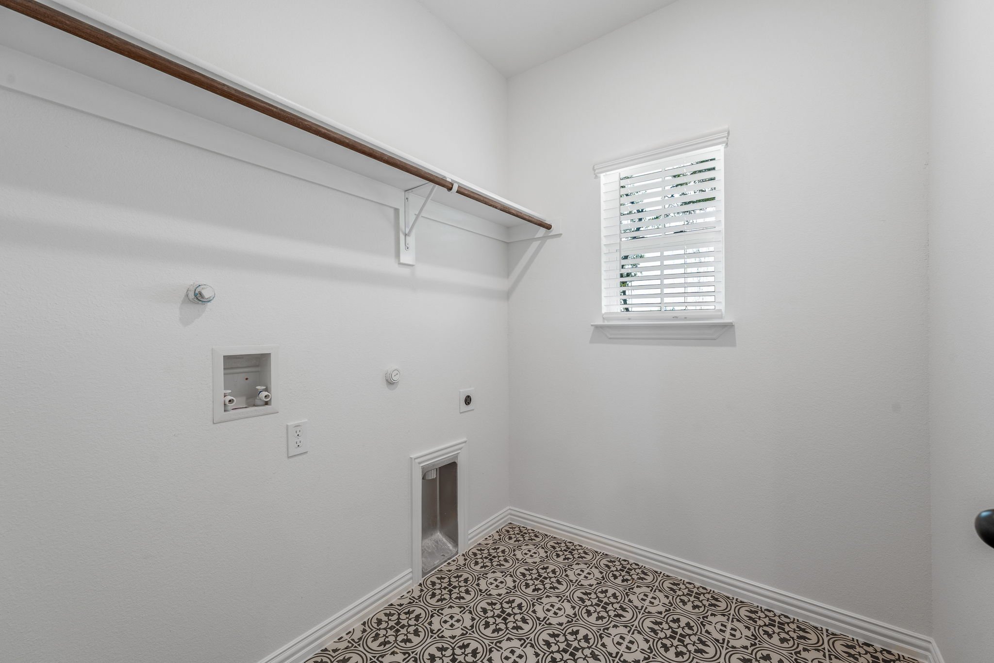 52-web-or-mls-3821_Pine-20.jpg
