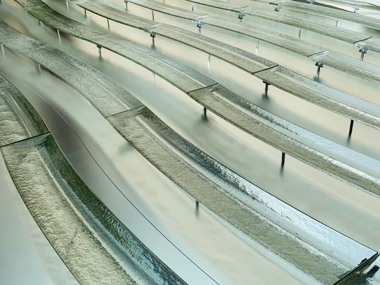 Architectural+Glass+Installation+-+Stanford+University+Hospital,+Palo+Alto+-+Studio+James+Carpenter.webp