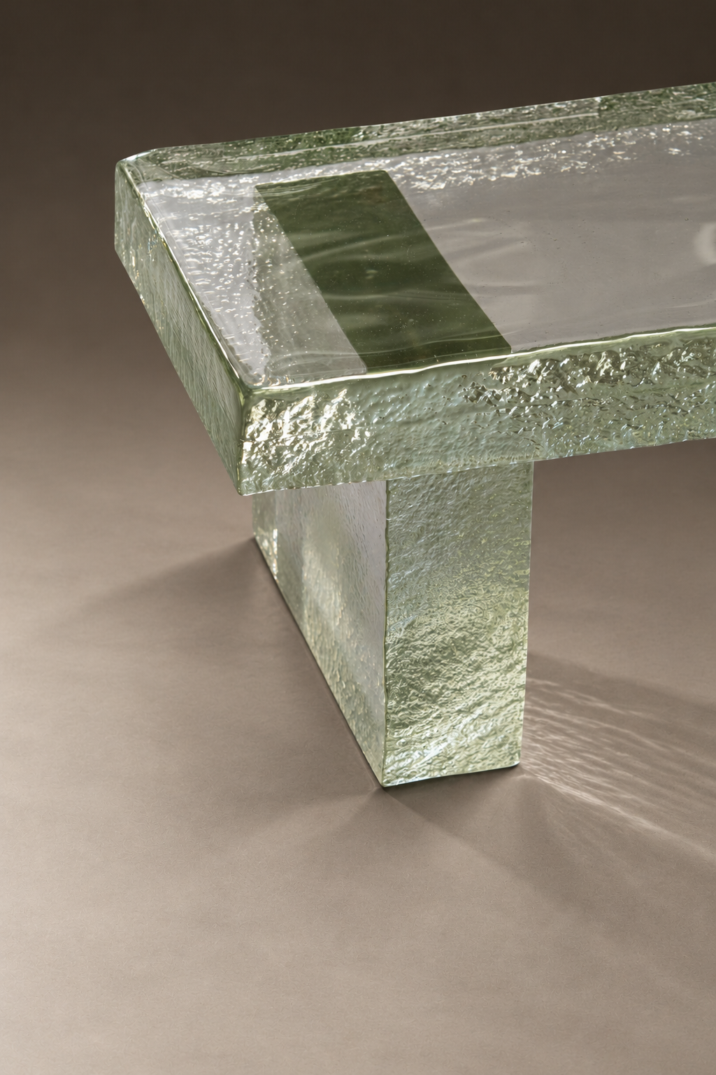 Cassee_Bench_2.png