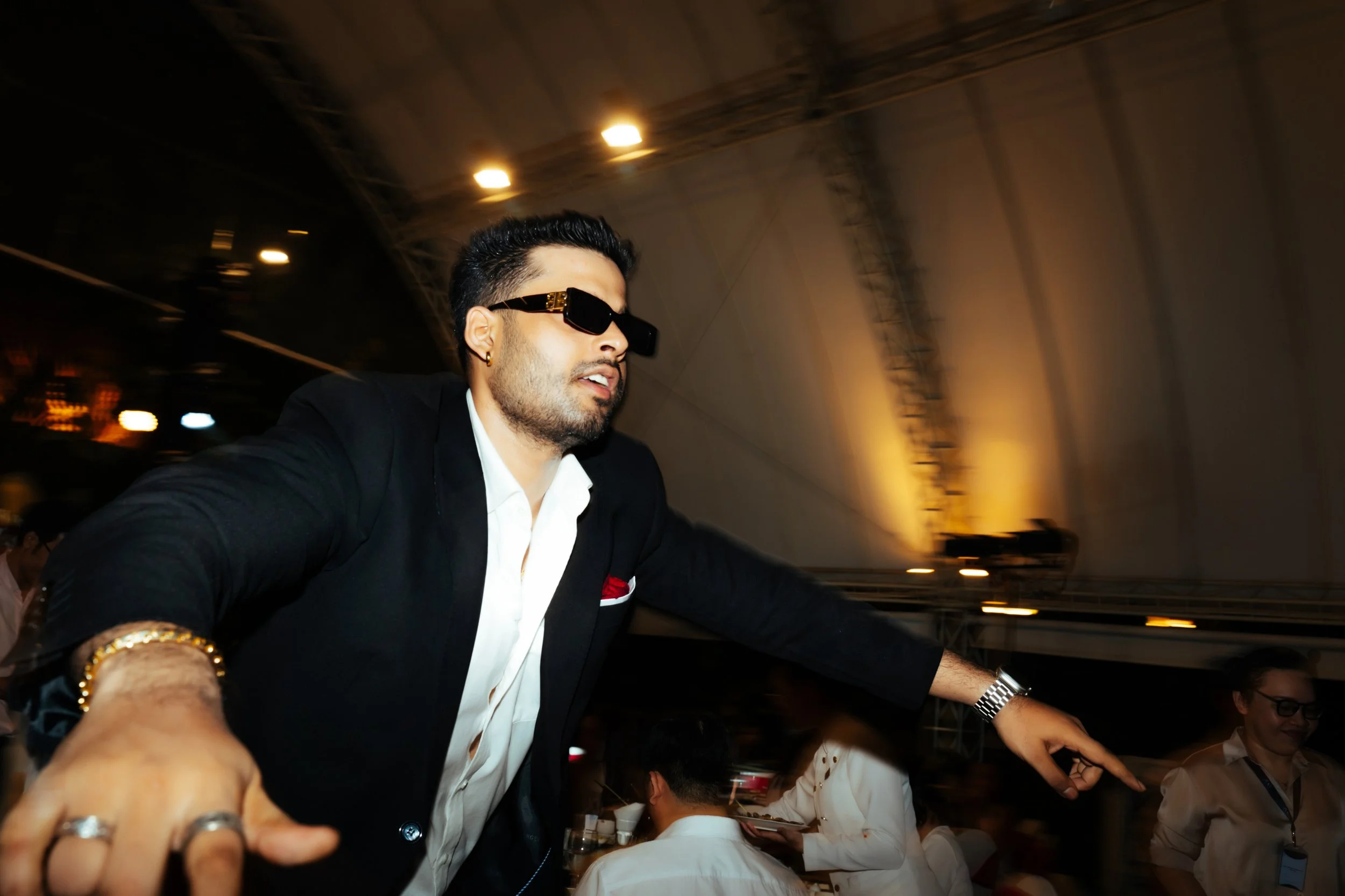 Put your hand up (35).jpg