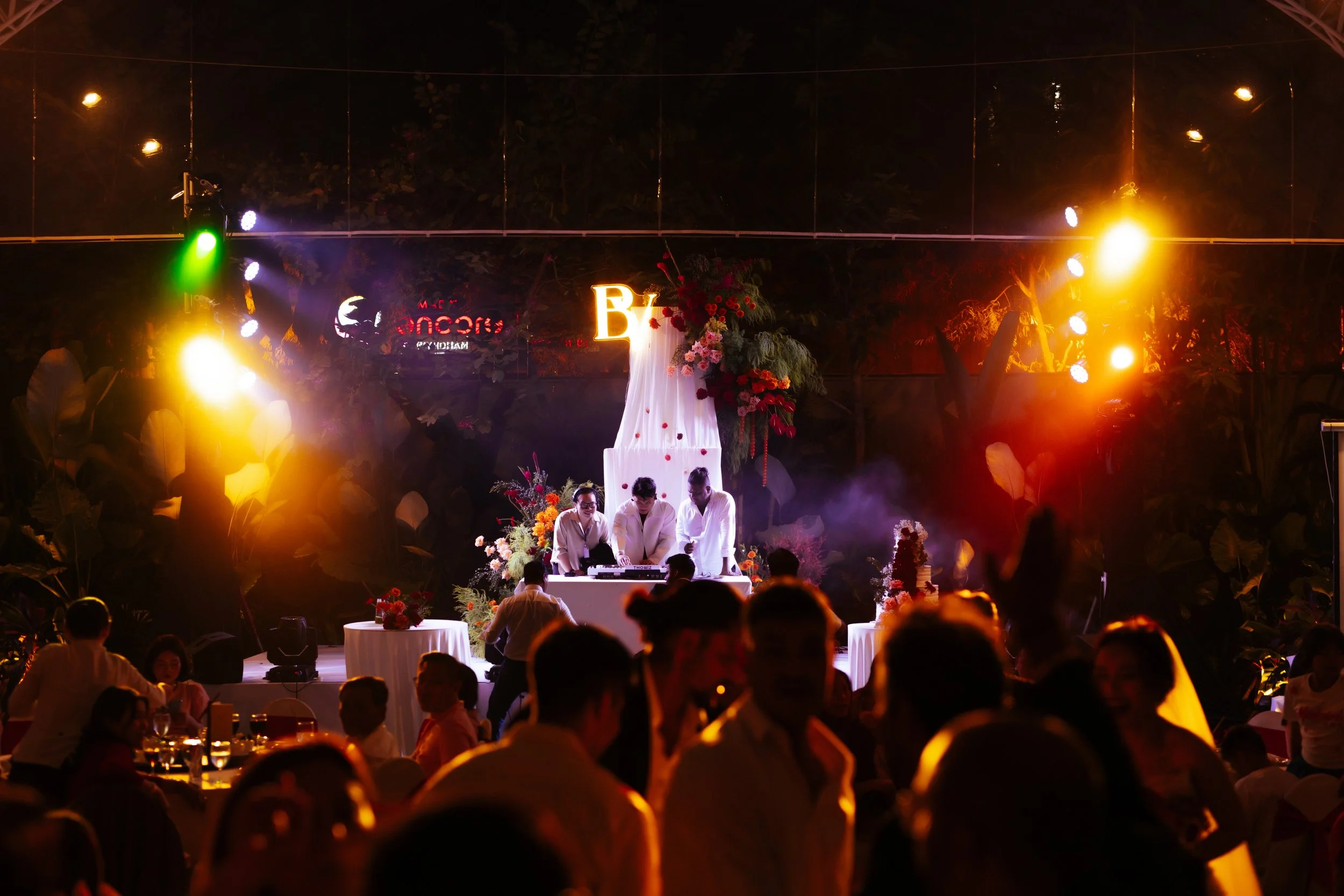 Put your hand up (220).jpg