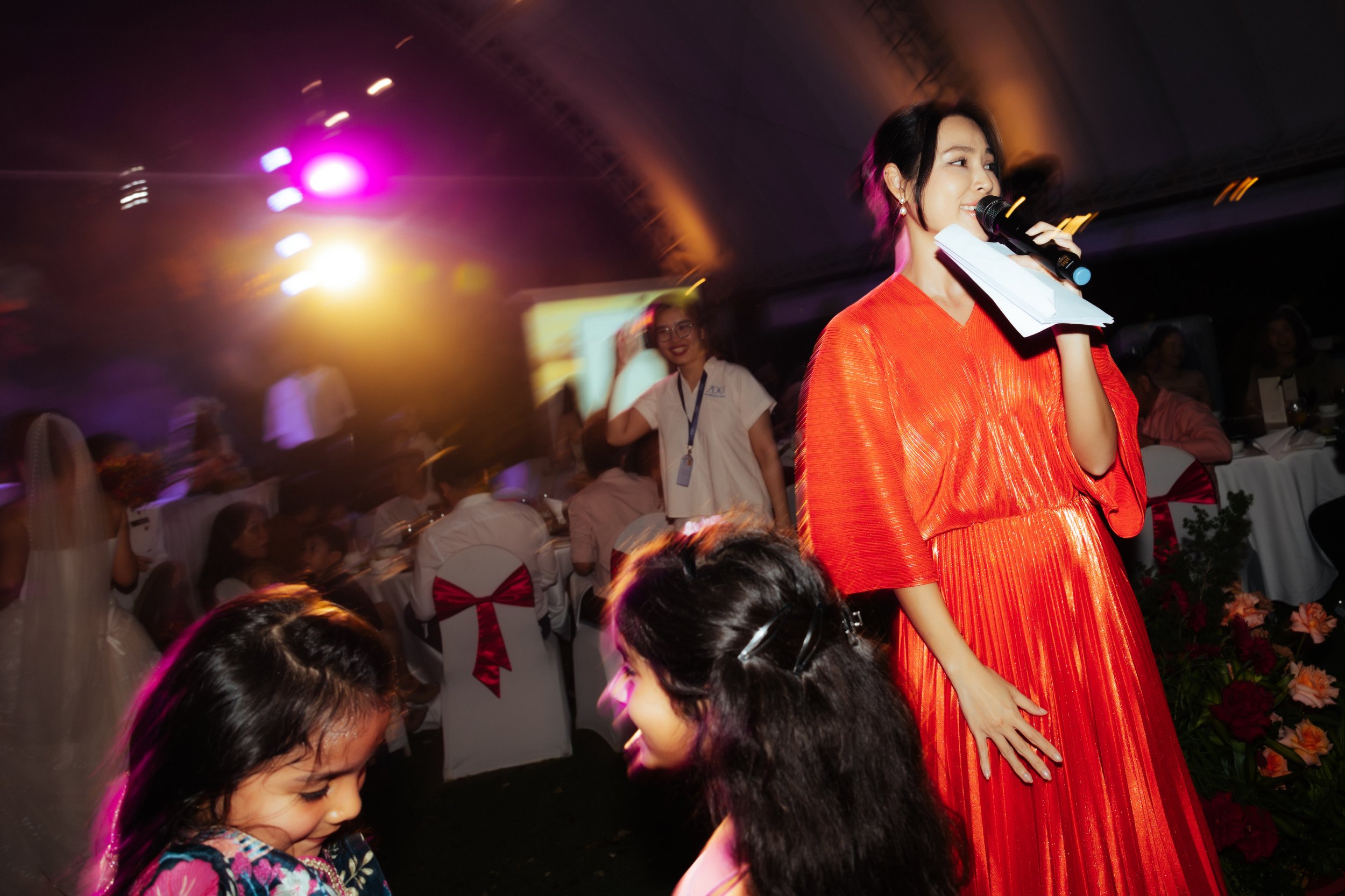 Put your hand up (255).jpg