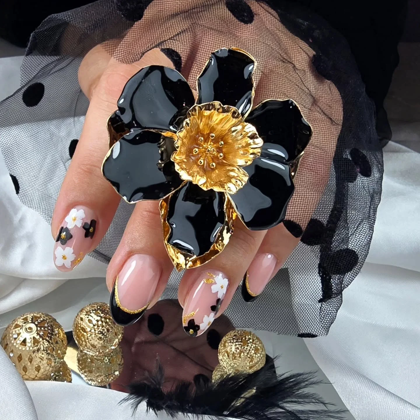 Black French 🖤 with a touch of gold ✨ and delicate flowers 🌸 &mdash; simple, elegant, timeless 💅

📍1a South Street Wincanton Ba99dh 
📞 01963548080
📧 info@anbeautystudio.co.uk 
🌐www.anbeautystudio.co.uk 

#nails #blackfrench #nailinspo #wincant