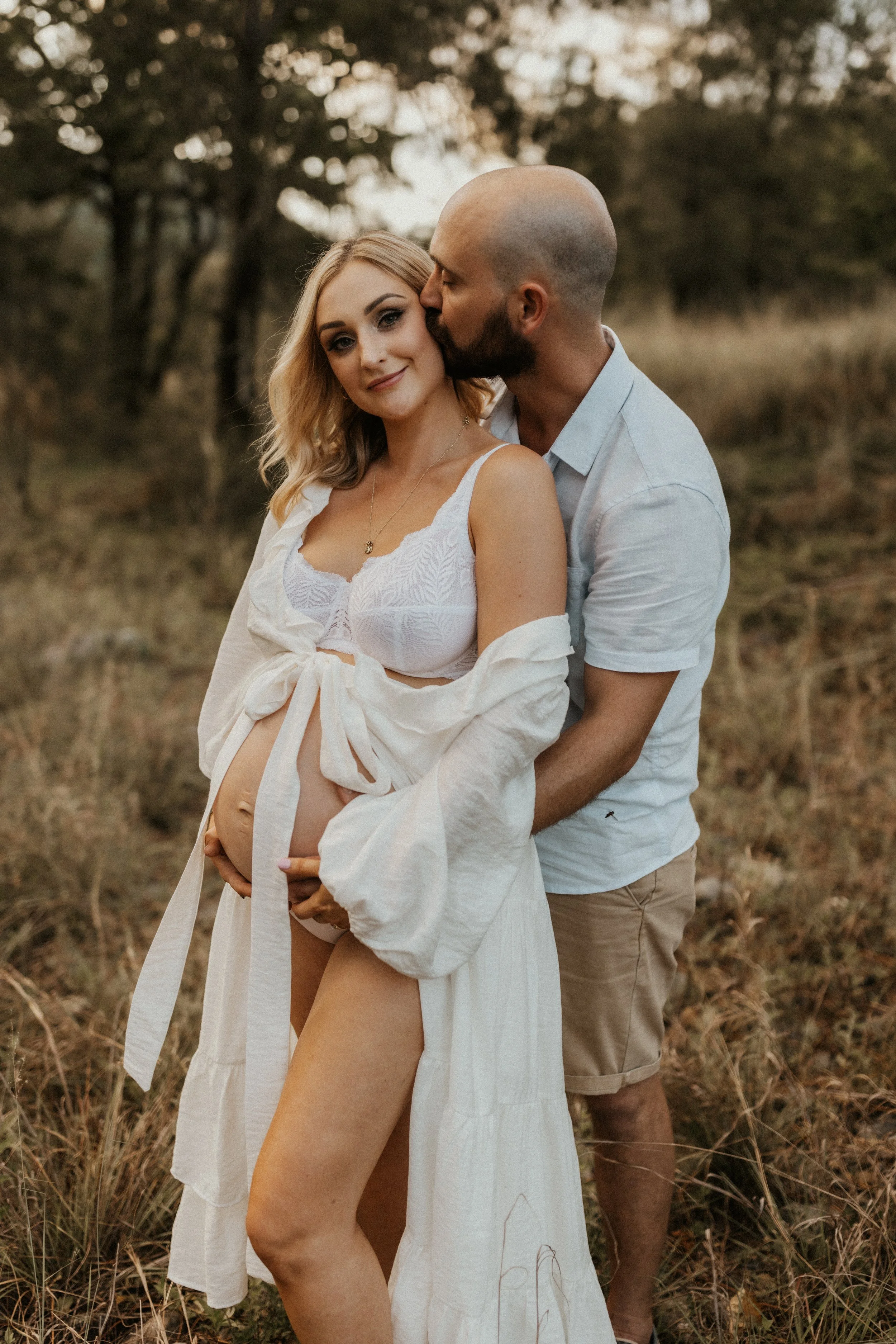 Woven Light Co customer Jasmine + Matt maternity session