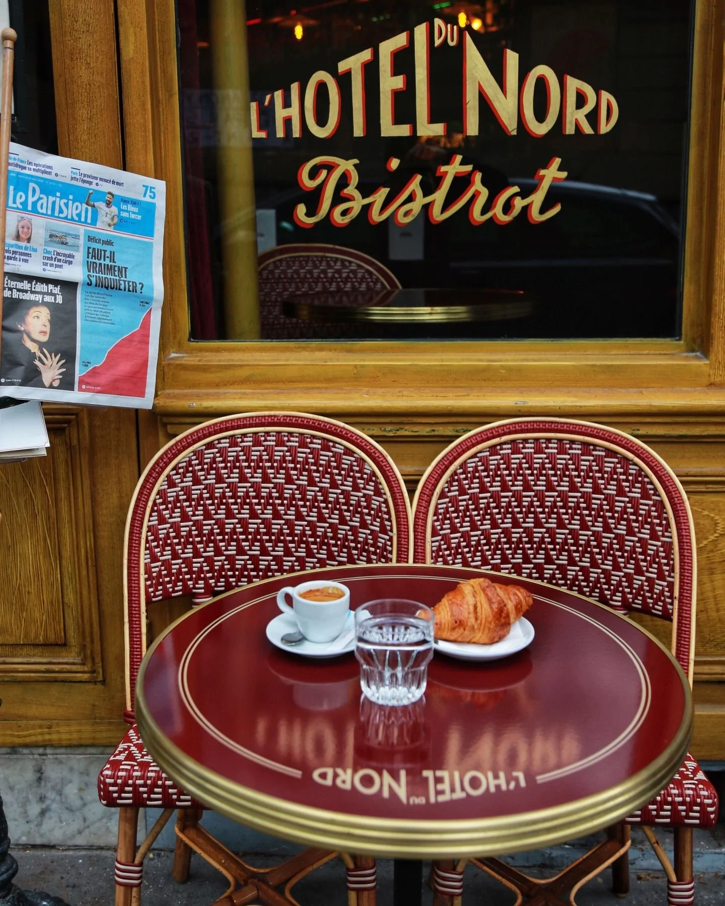 Quoi de plus parisien qu'un petit caf&eacute; ☕ avec un croissant 🥐 sur la terrasse de la Brasserie de l' @hoteldunordparis ?

What could be more Parisian than a small coffee ☕ with a croissant 🥐 on the terrace of the Brasserie at the @hoteldunordp