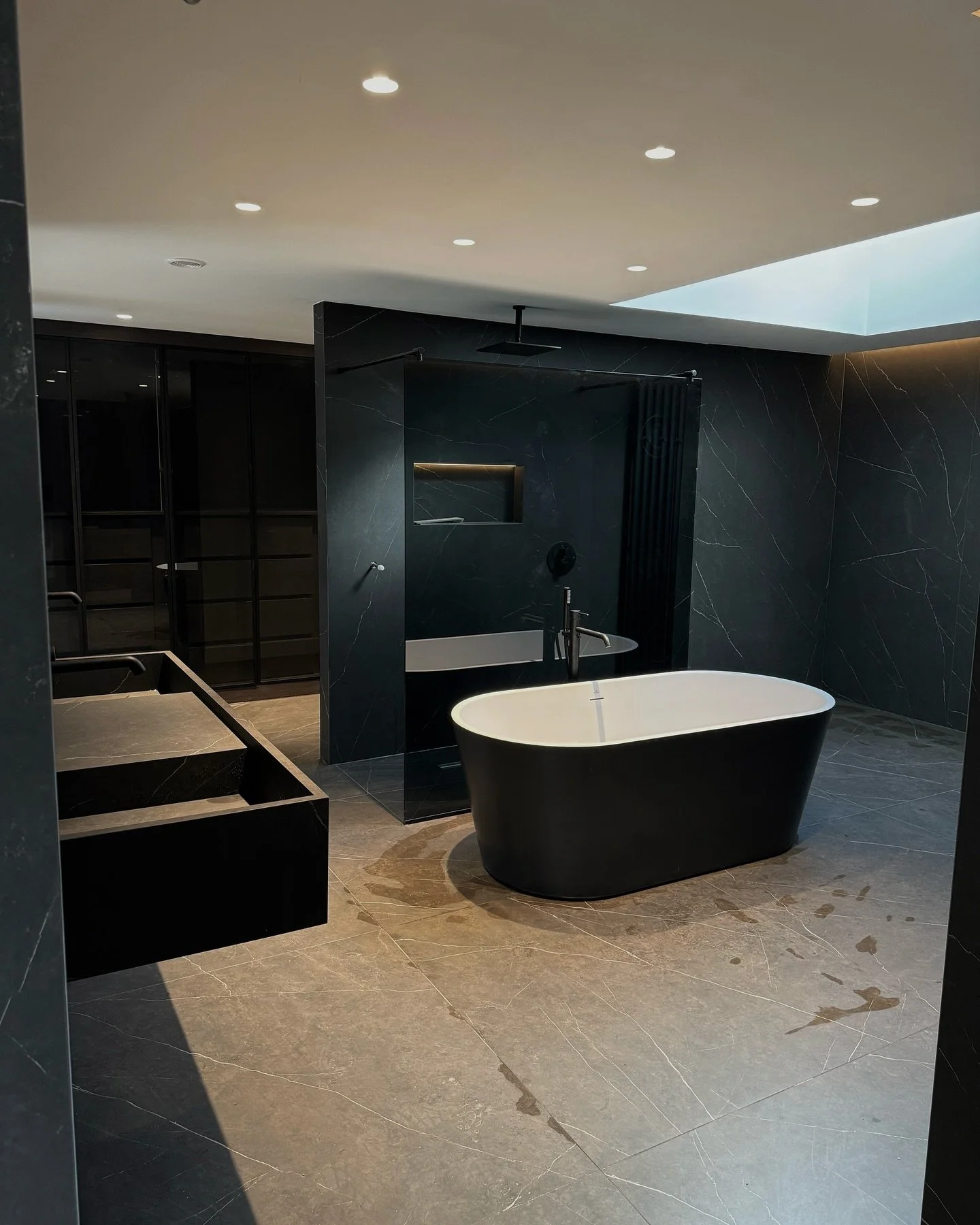 We like to make each project different from the one before, so the owner has a house unique to them. For example the client has picked everything in this bathroom, from layout design to tile selection and whole bathroom decor. 

📍Hall Farm

#bathroo