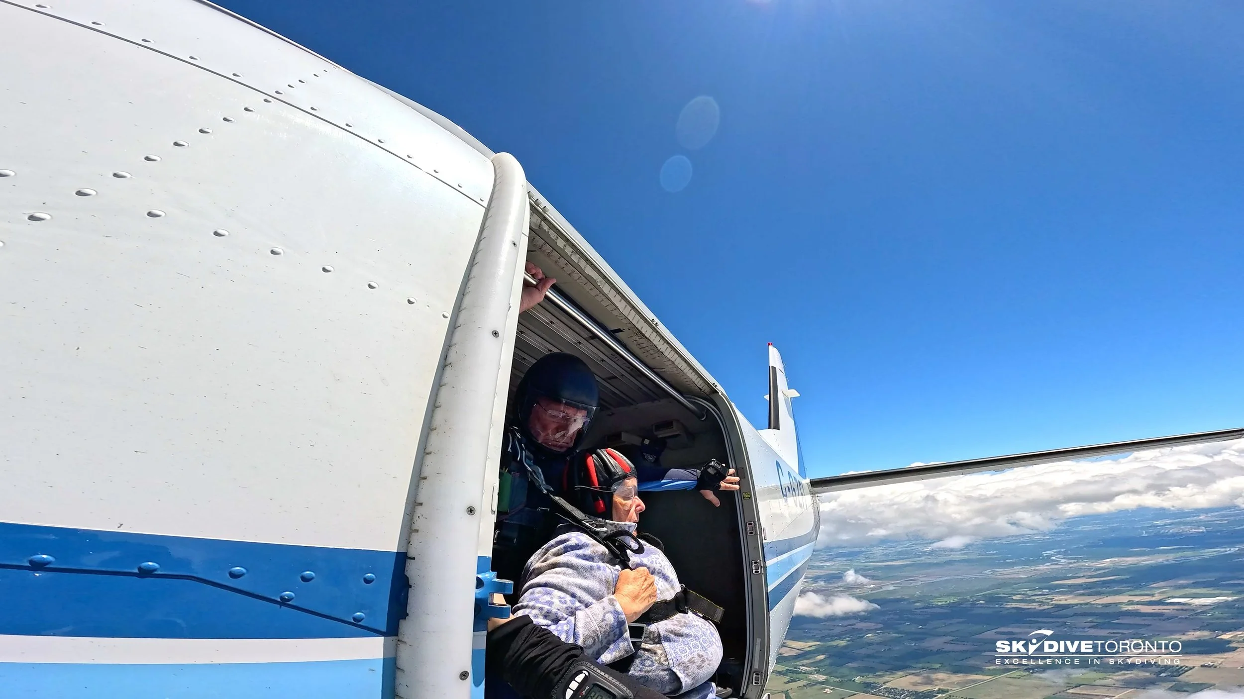 3_Freefall_000324_13_v_c.jpg