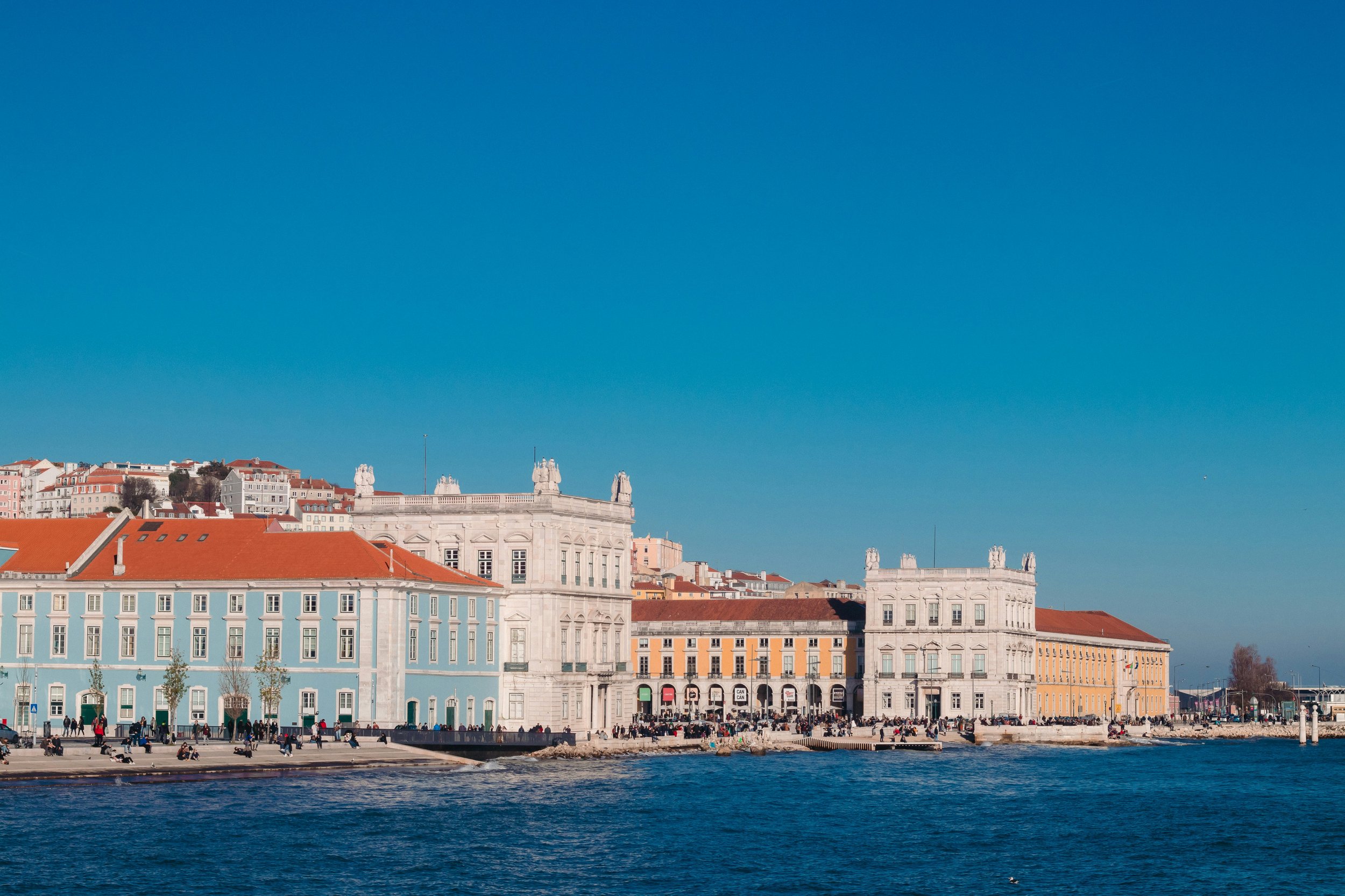 Beautiful, flat cycle path along Lisbon's scenic riverfront where our bike tour goes!