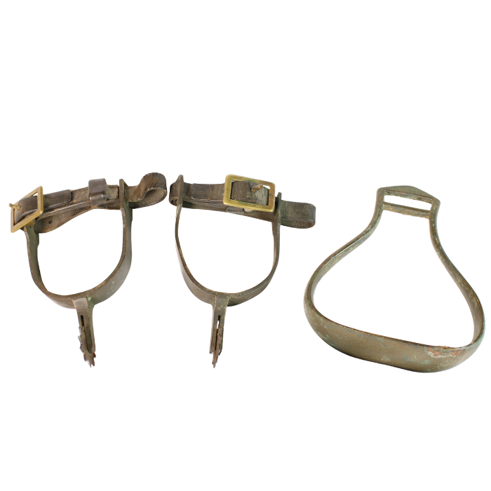 Confederate straps and spure.png